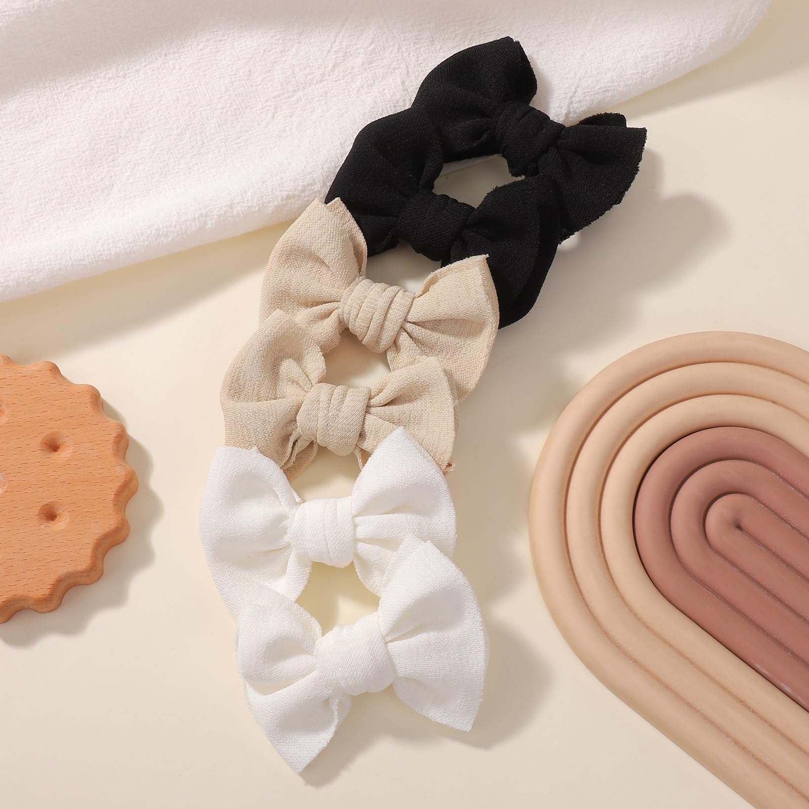Choicbaby daily wear bows for busy little ones.