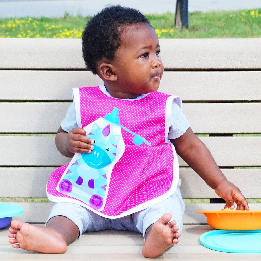 ChooMee softsip pouch tops closeup highlighting easy-sip cap for on-the-go feeding.