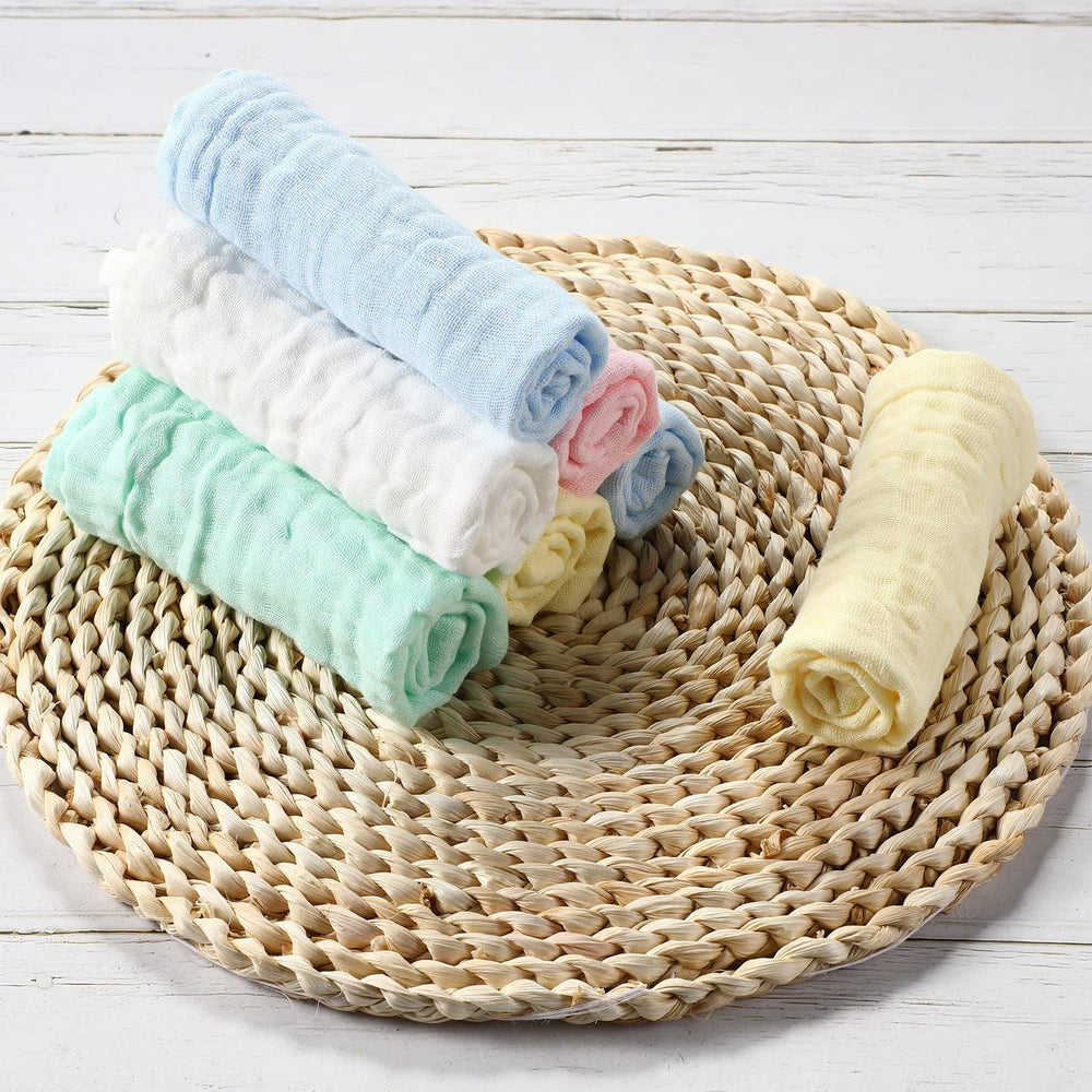 Chumia yellow burp cloth, bright color keeps feeding time cheerful.