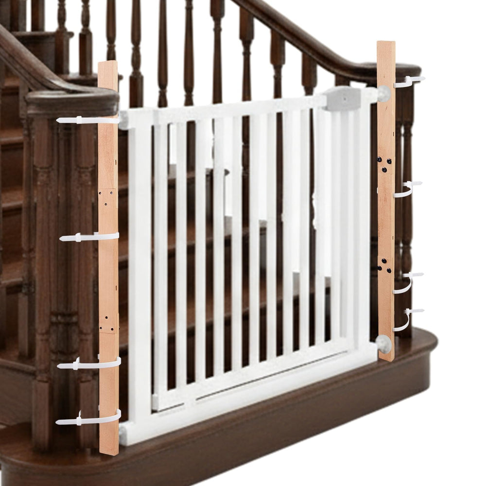 Chunful banister adapter close-up in natural beech wood shows sturdy, smooth finish for safe setup.