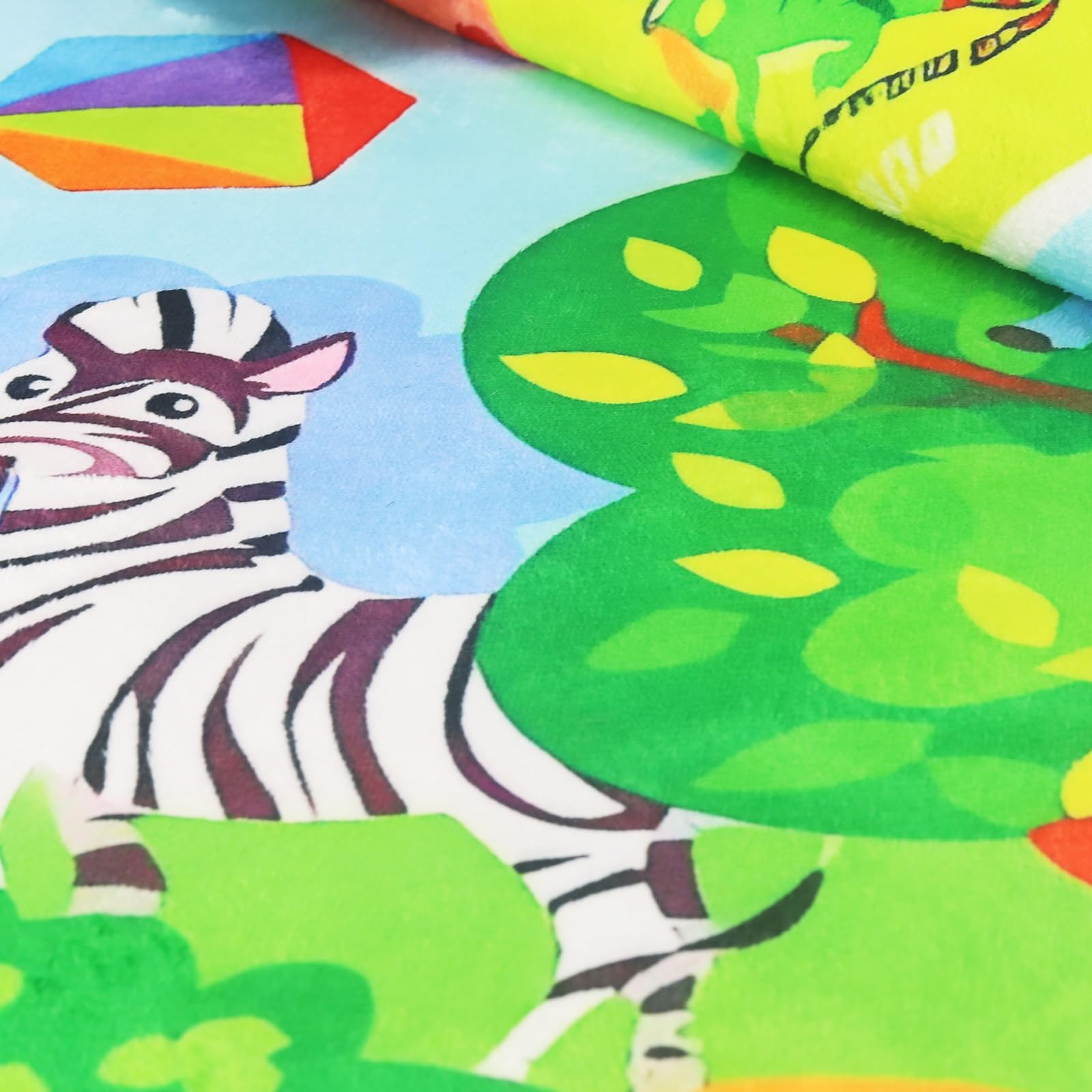 Chunsemeiju play mat designed for both crawling and imaginative play indoors or outdoors.