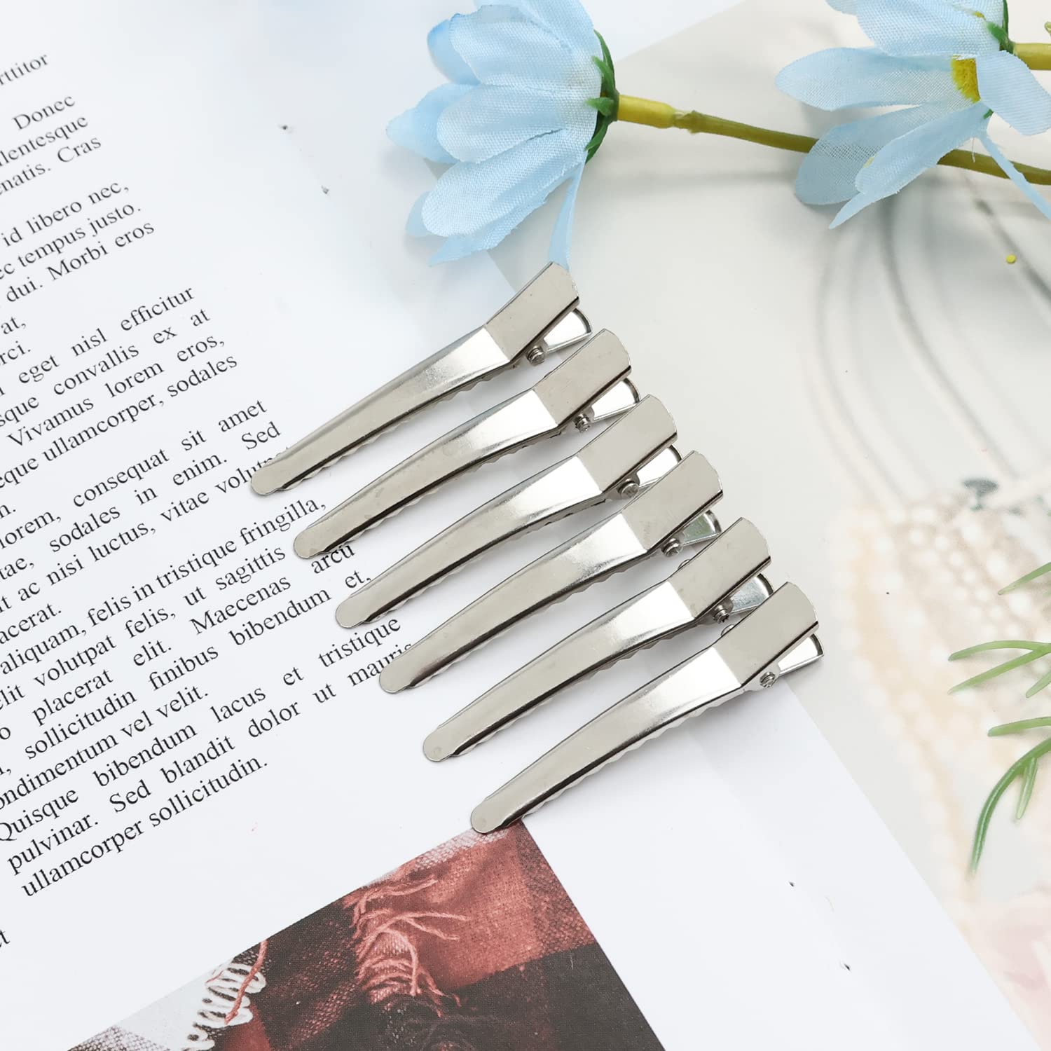 Cinaci hair clip silver durable material for long-lasting daily wear.