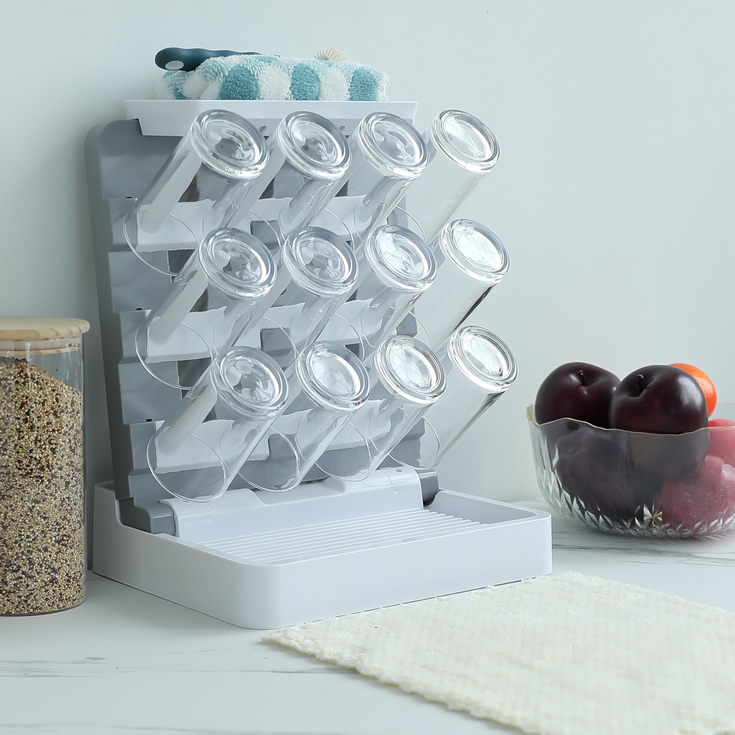 CINWWNI bottle-drying-rack compact footprint fits on most countertops.