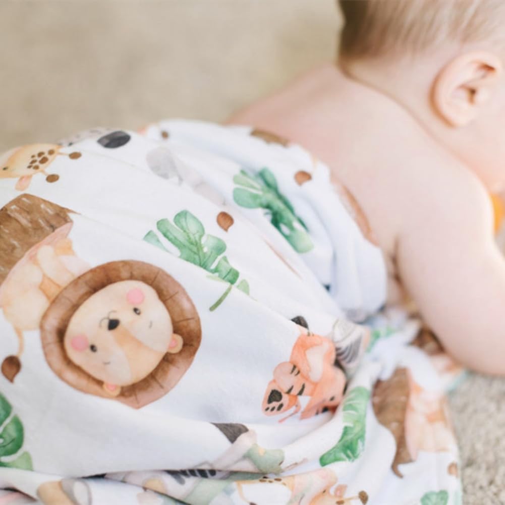 Citihomy baby blanket in stroller demonstrates versatile on-the-go warmth.