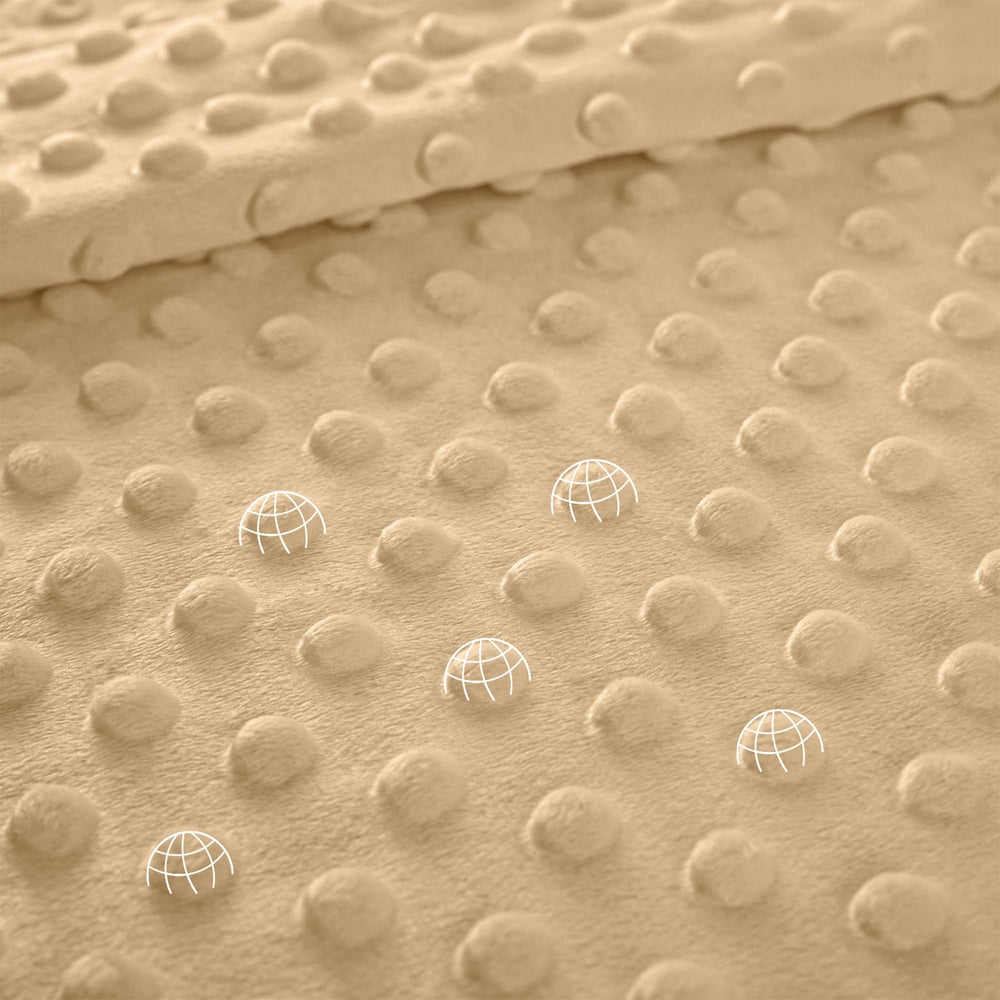 Civarua Kids 3D raised design adds cuddle-like texture for soothing touch.