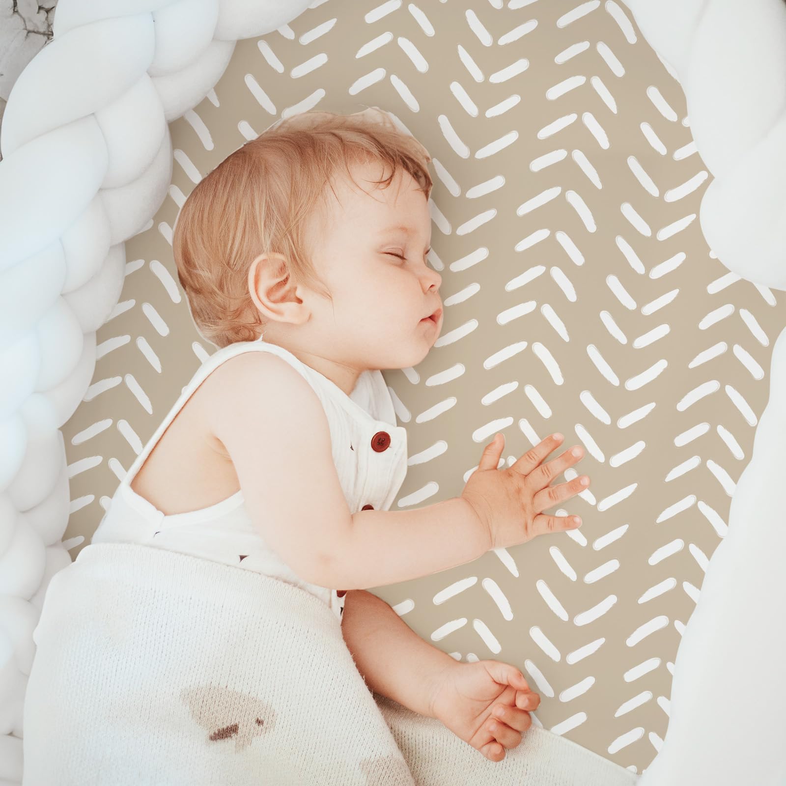 Civarua Kids bassinet sheets are machine-washable for easy care.