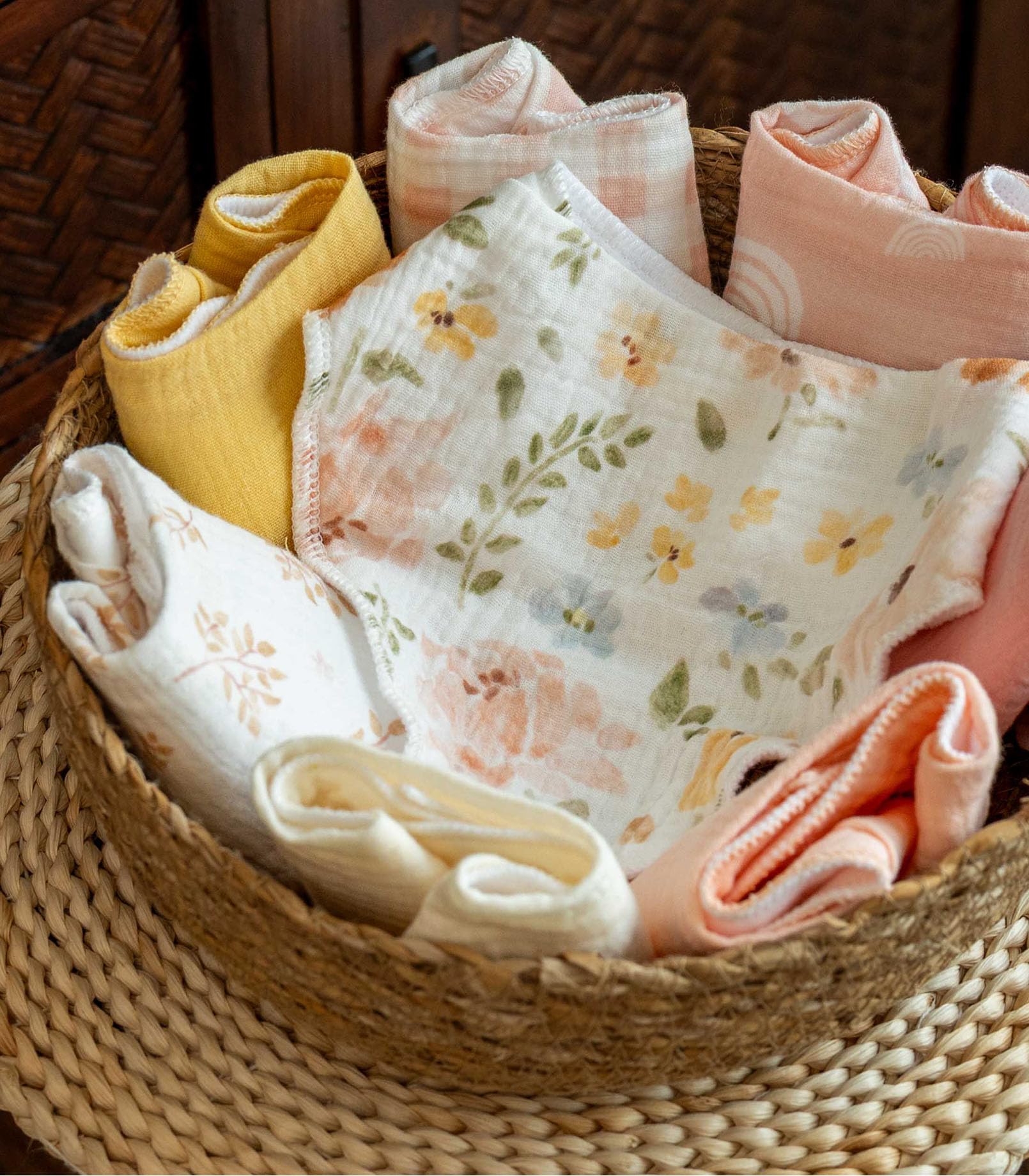 CIVARUA KIDS bib set makes a practical baby shower gift.