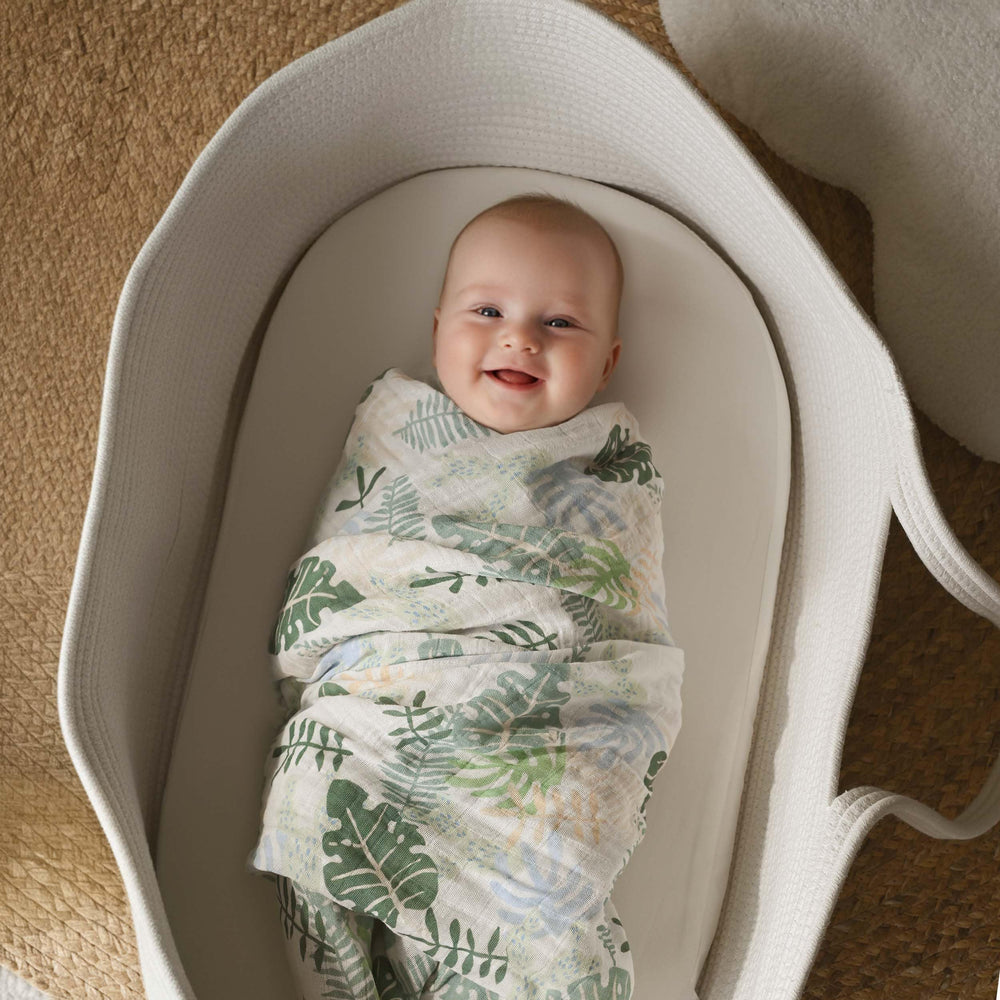 Civarua Kids muslin swaddle blanket close-up showing stain-resistant fabric