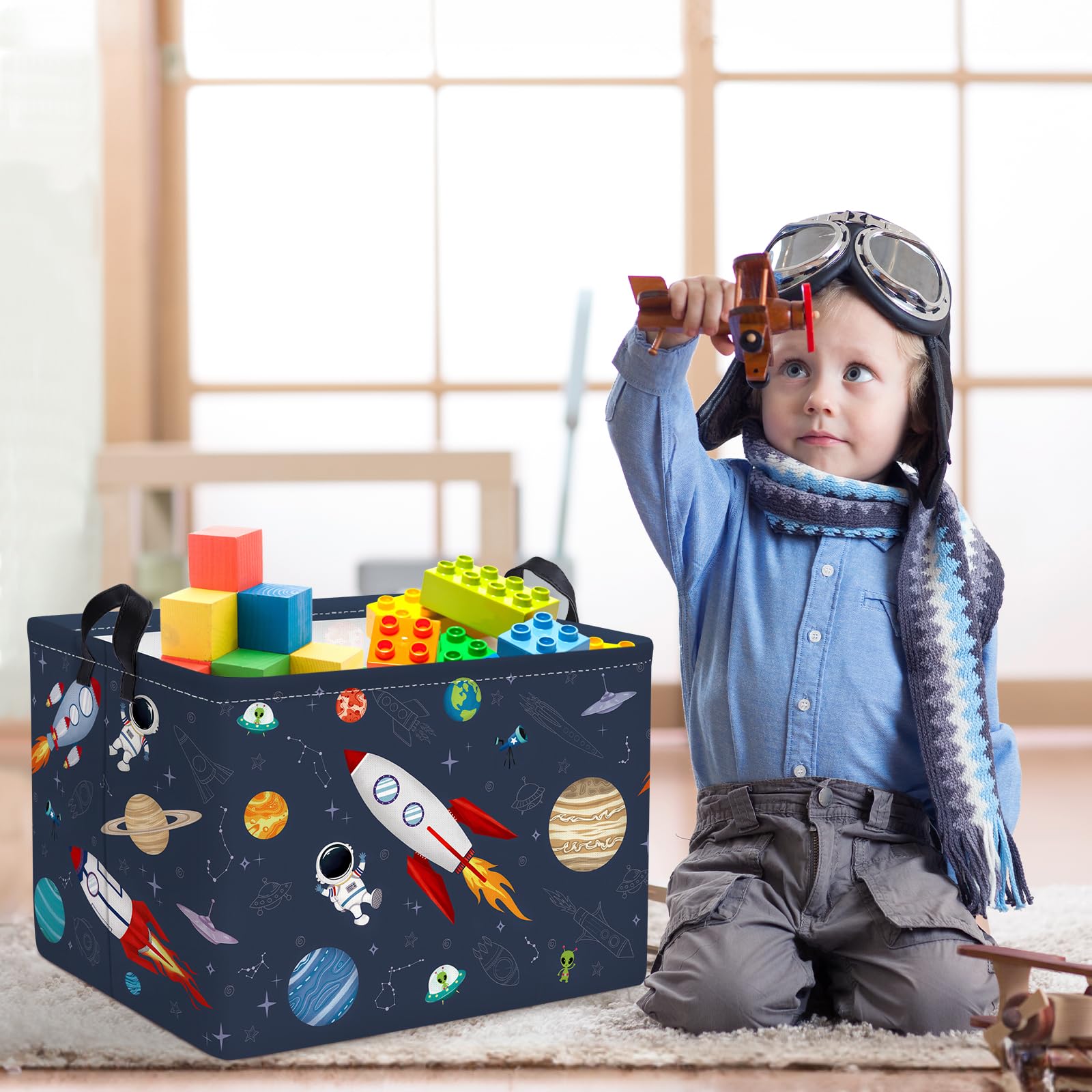 Clastyle Blue Space Bin closeup reveals waterproof coating for moisture protection