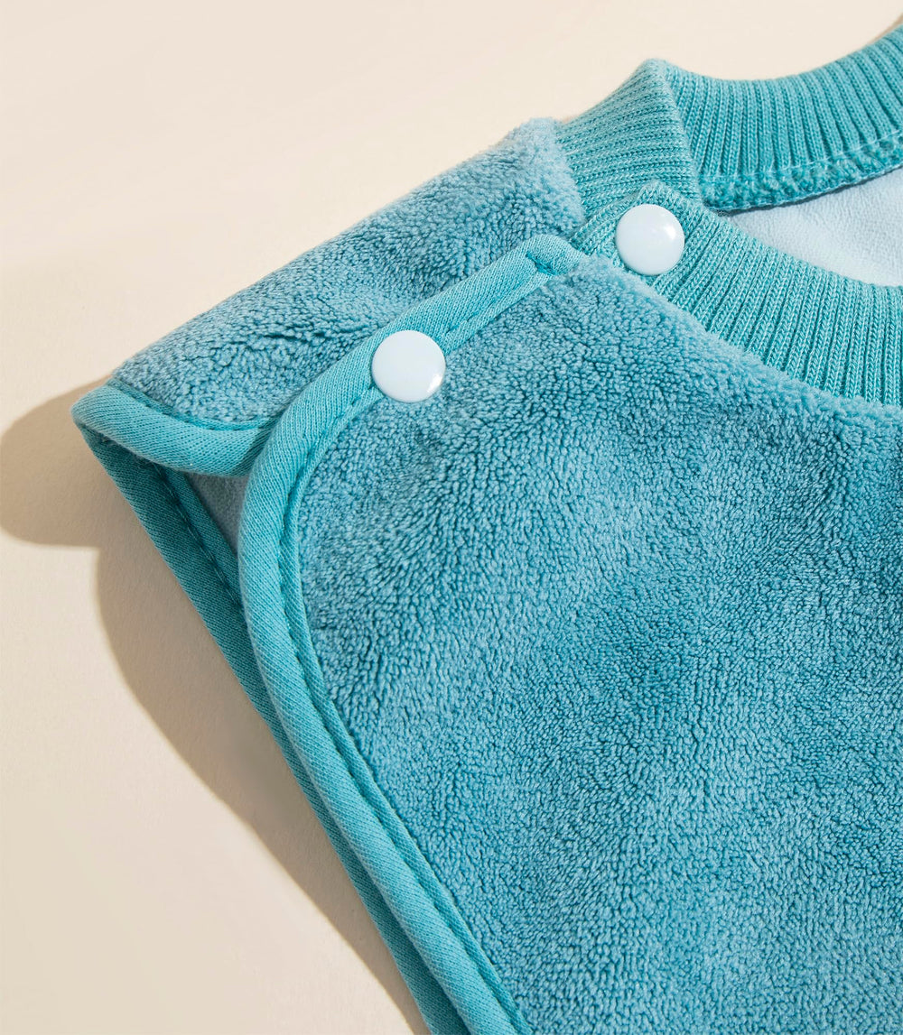 clberni three-dimensional elephant bib adds playful mealtime flair.