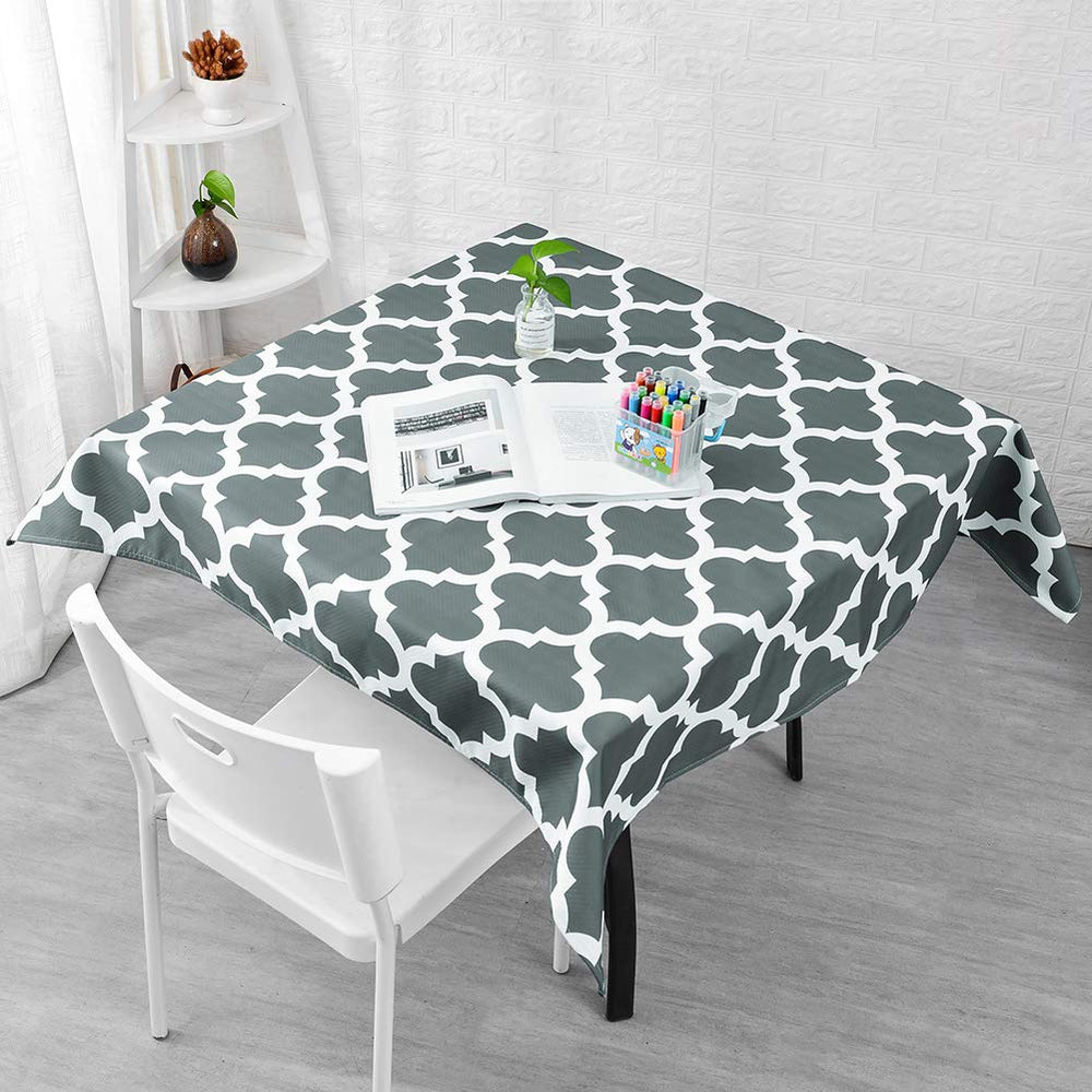 CLCROBD Splat Mat easy to wipe clean, resisting stains from messes.