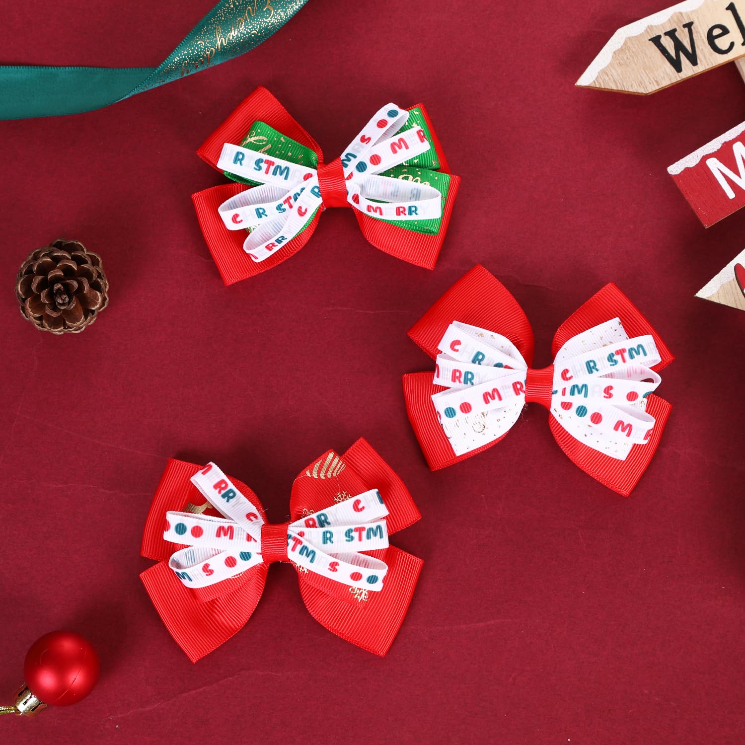 Clipband Christmas hair bow green snowflake detail for cute winter outfits.