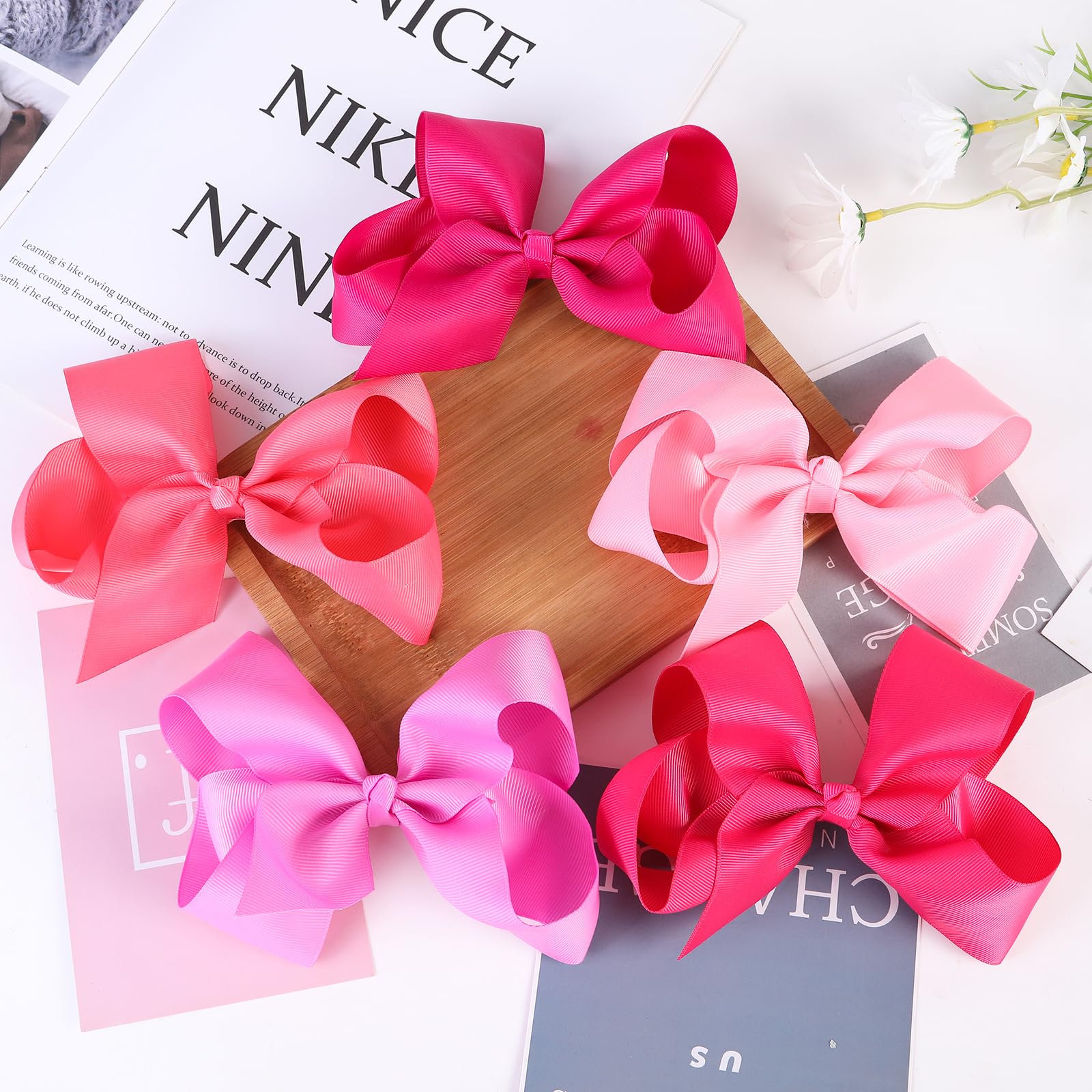 Clipband hair bow set packaged in a bigbag for easy matching outfits.