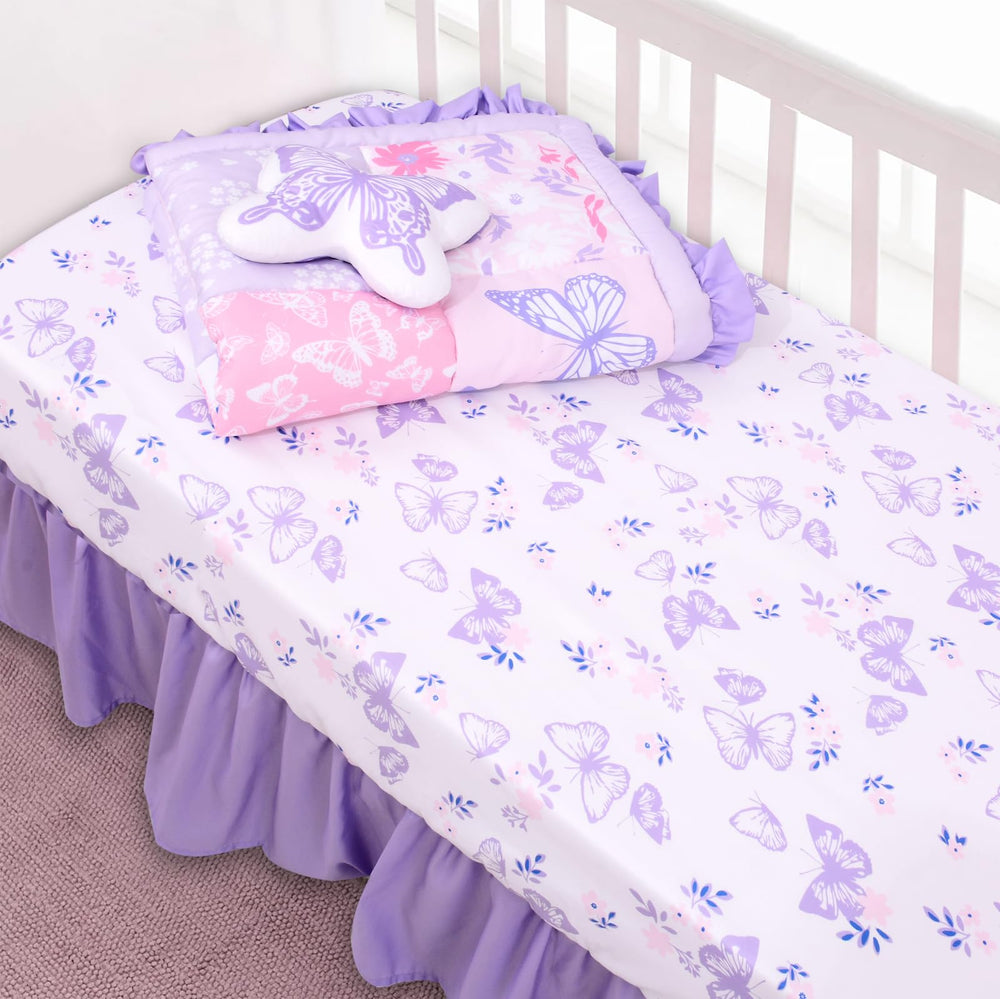 Cloele soft polyester bedding creates a gentle touch for baby sleep.