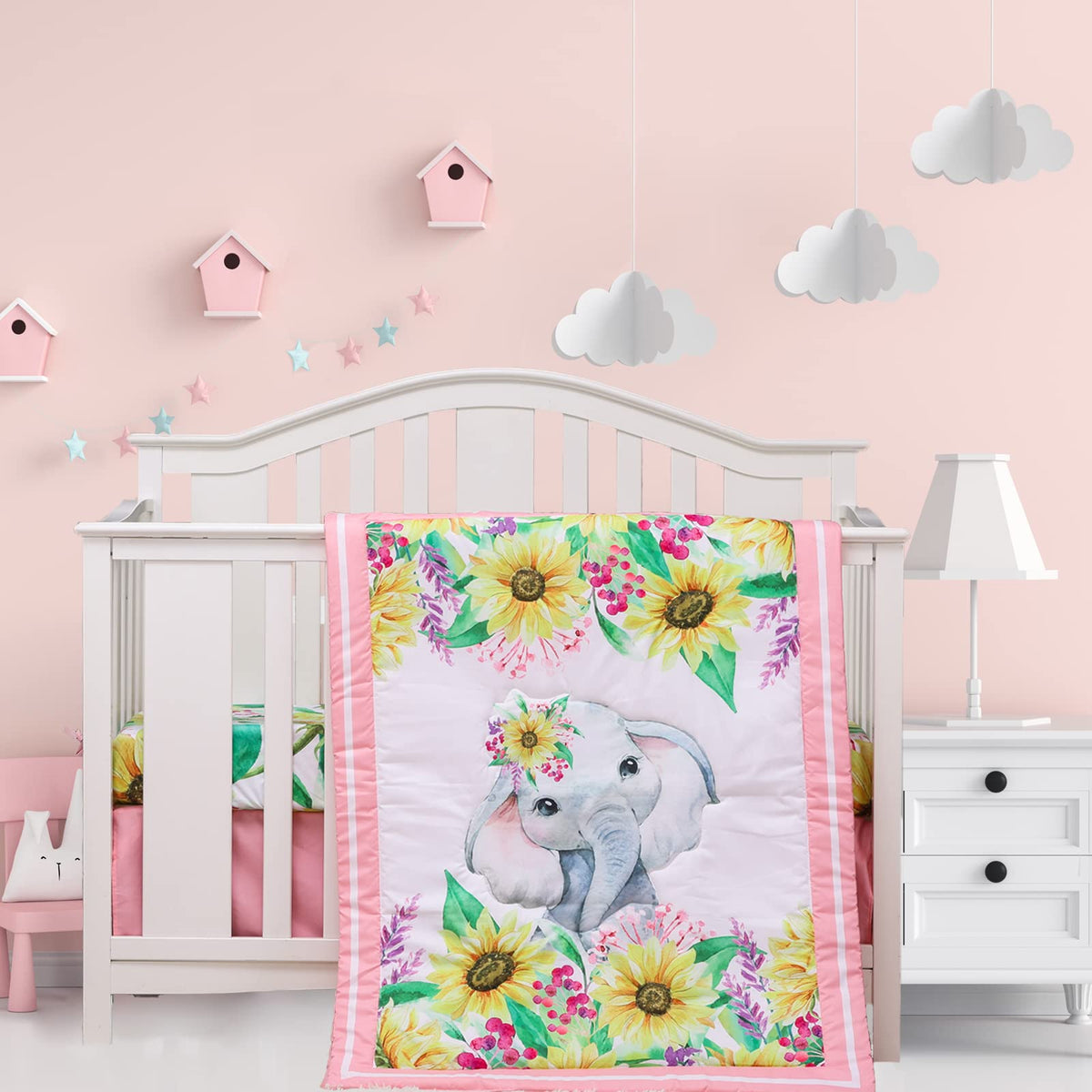 Cloele crib bedding elephant-print with soft, breathable fabric for cozy nights.