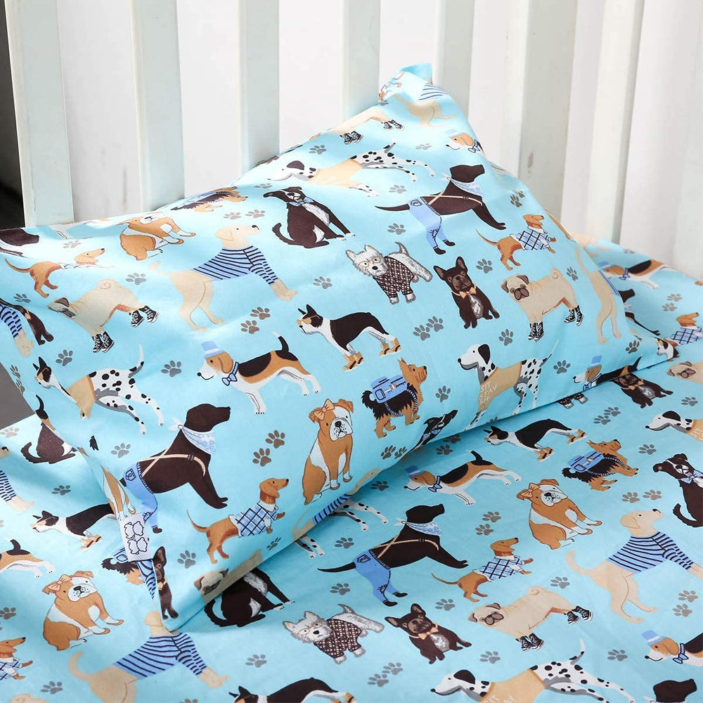 Cloele envelope-closure pillowcase blue-dog shows safe, easy pillow insertion