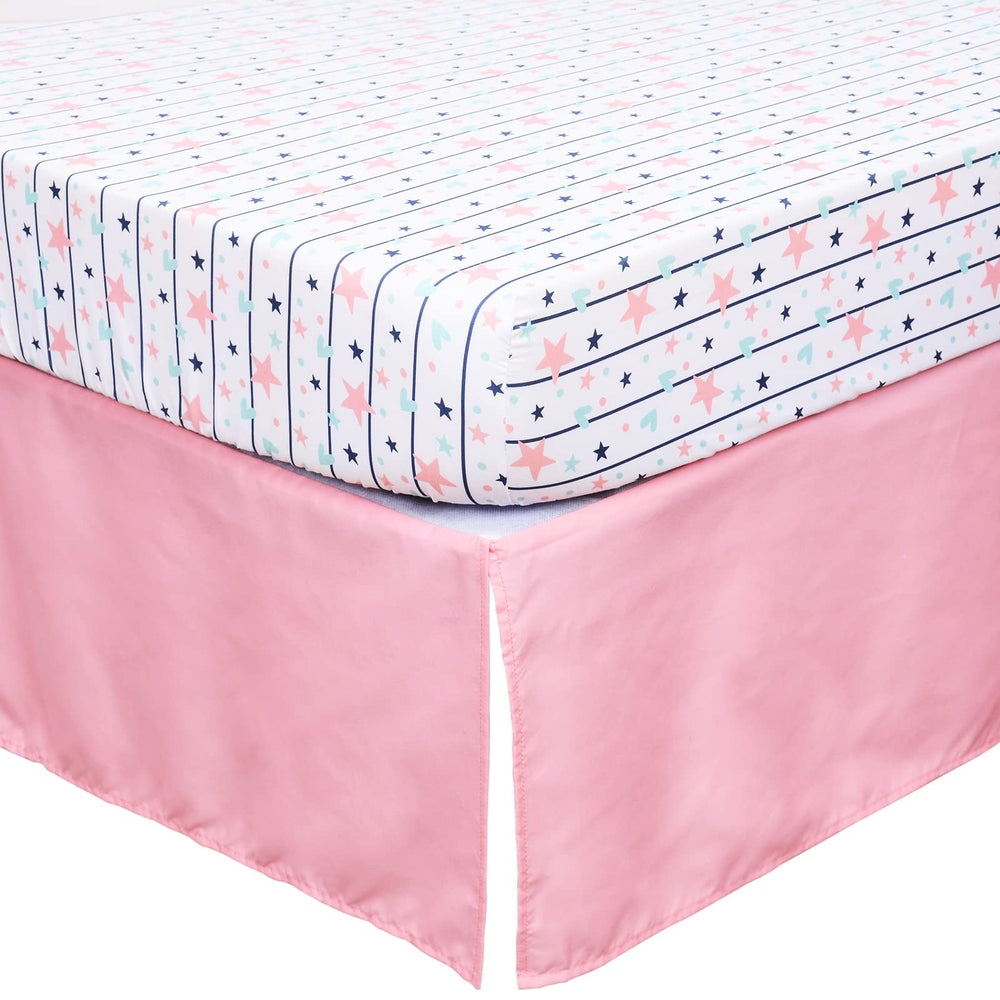 Cloele nursery room display featuring coordinated bedding set