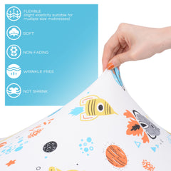 Cloele round stretchy crib sheet elastic-360-fit close-up showing secure wrap