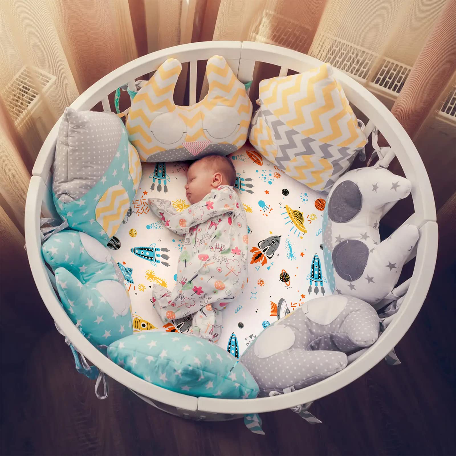 Cloele round stretchy crib sheet microfiber-soft close-up texture for baby comfort