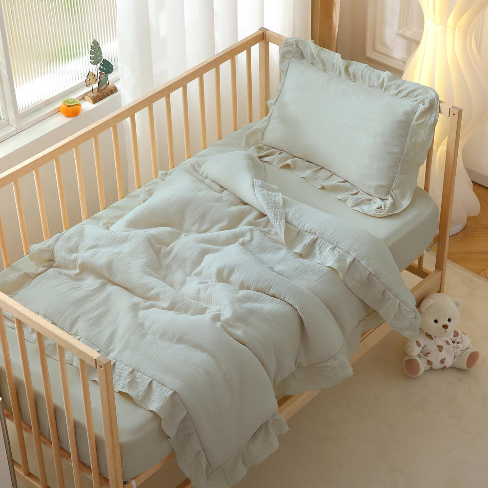 CLoucl crib bedding showcases premium materials for long-lasting use