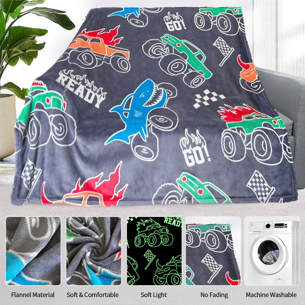 COMFAR Truck Blanket packaging highlights easy-care machine washable
