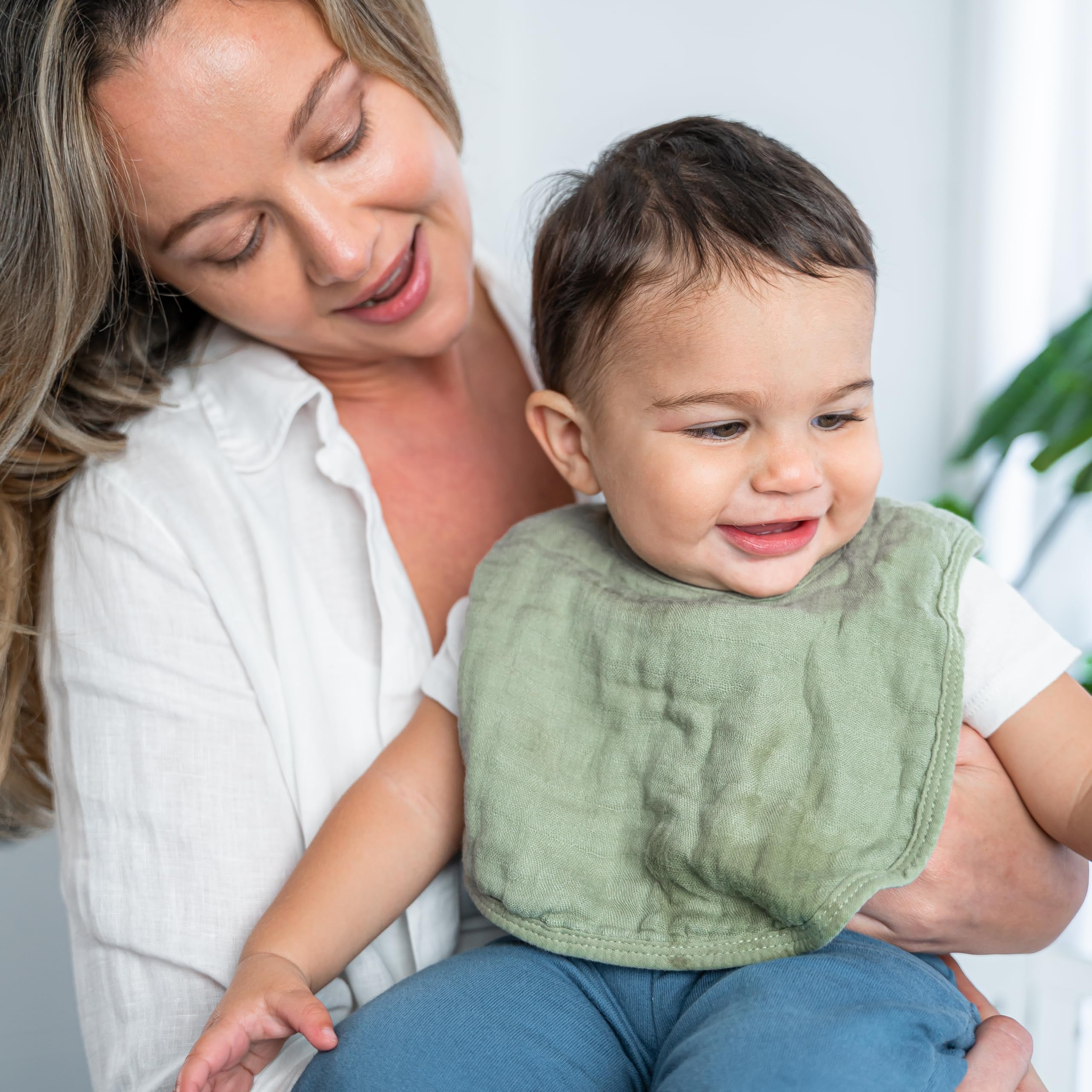 Comfy Cubs bibs sage drool-absorbent—keeps chest dry during teething.