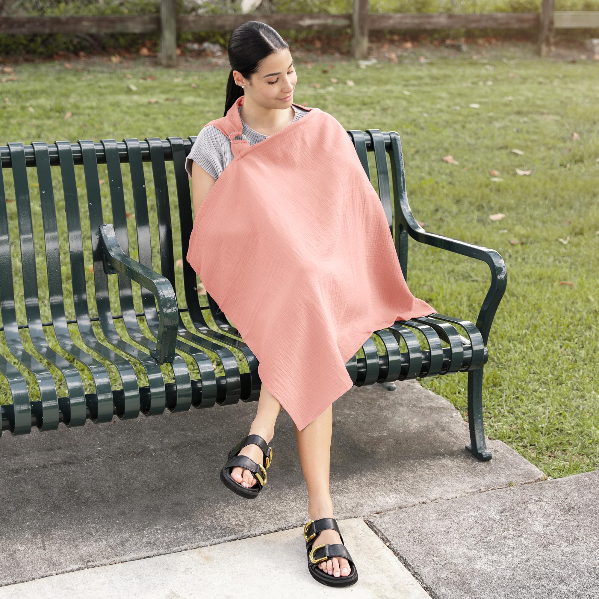 Comfy Cubs Nursing Cover arrives boxed, a thoughtful gift-ready option for baby showers.