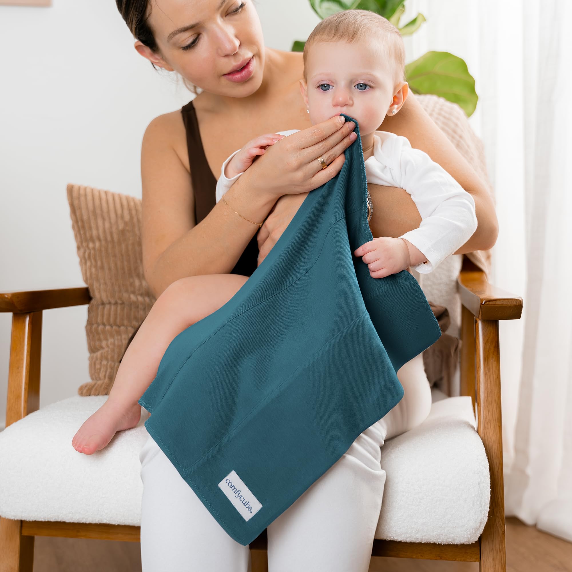Comfy Cubs Neptune burp cloths packshot highlighting a 6-pack gift-ready set