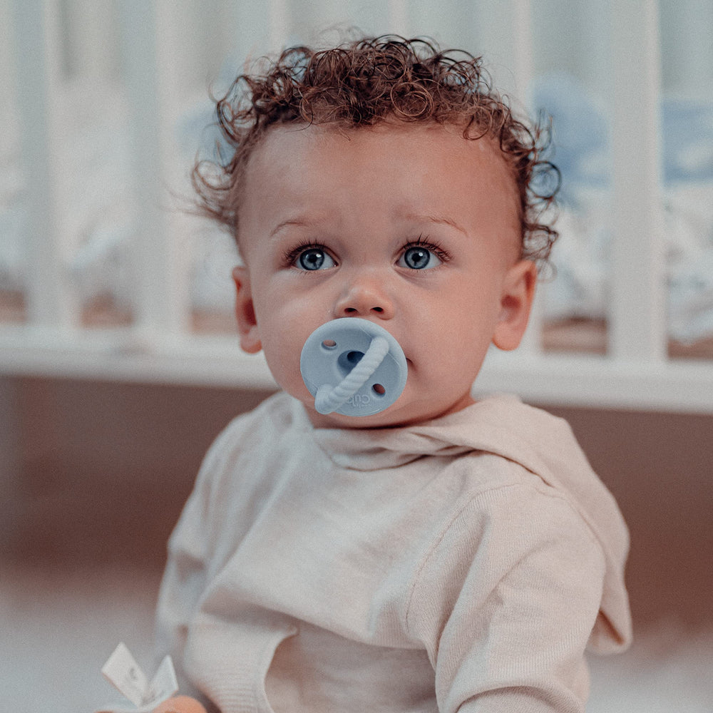 Comfy Cubs pacifier blue newborn-gift-set ideal for new parents