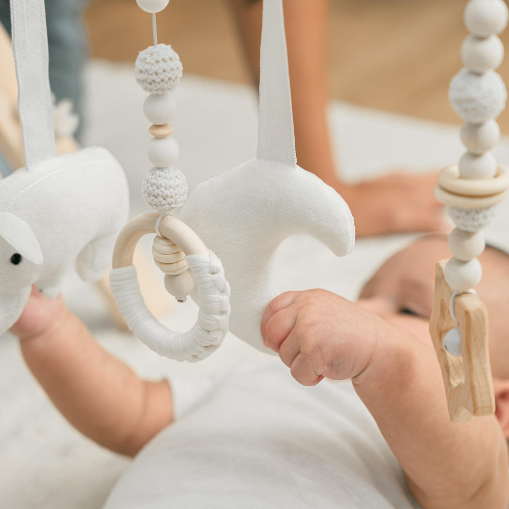 Comfy Cubs tool-free assembly keeps setup quick and stress-free.