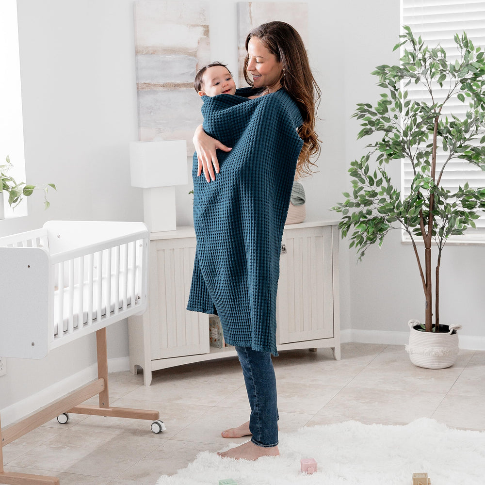 Comfy Cubs waffle blanket doubles as discreet nursing cover for private moments.