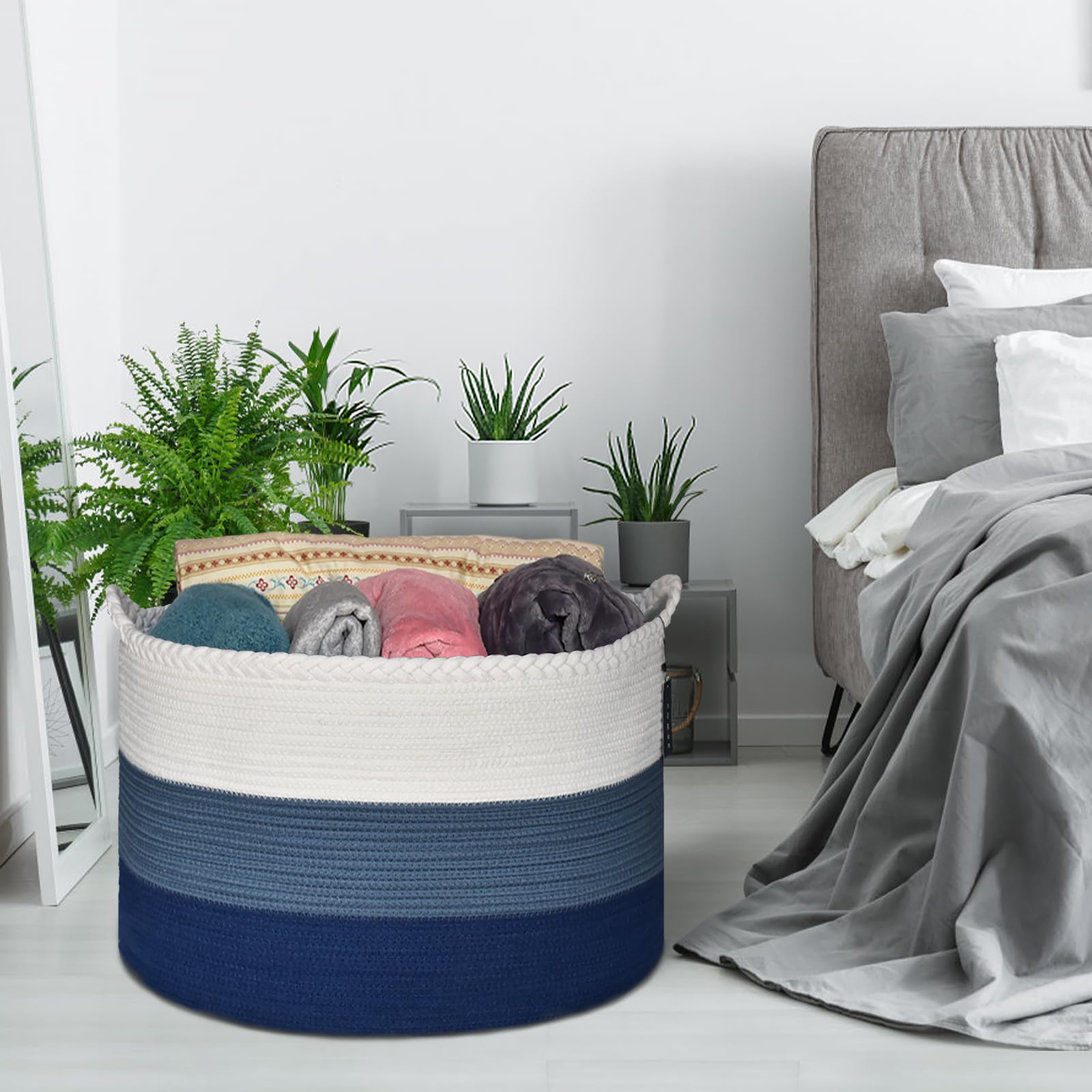 COMSE blanket basket with reinforced handles for easy relocation.