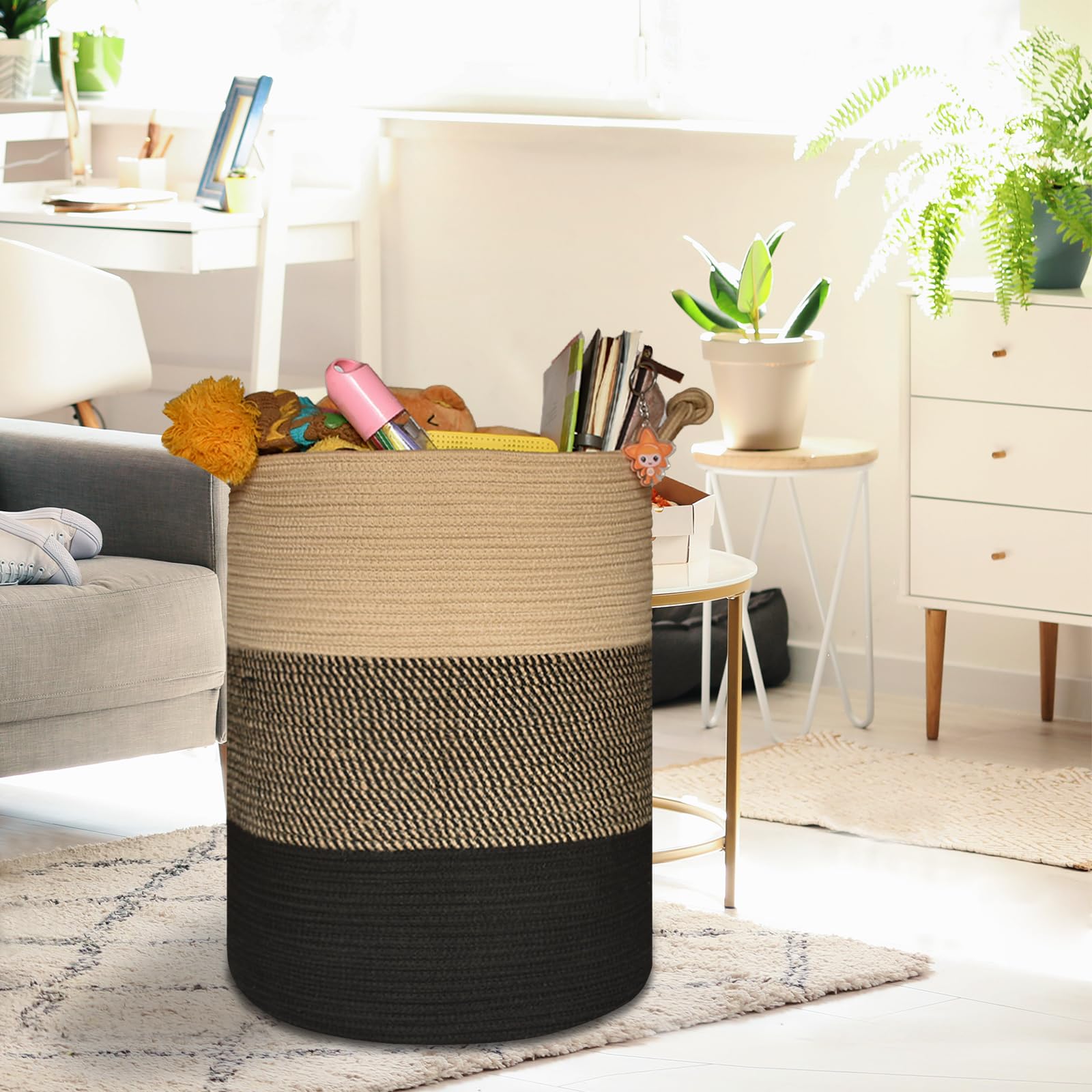COMSE blanket basket handles facilitate moving around rooms.