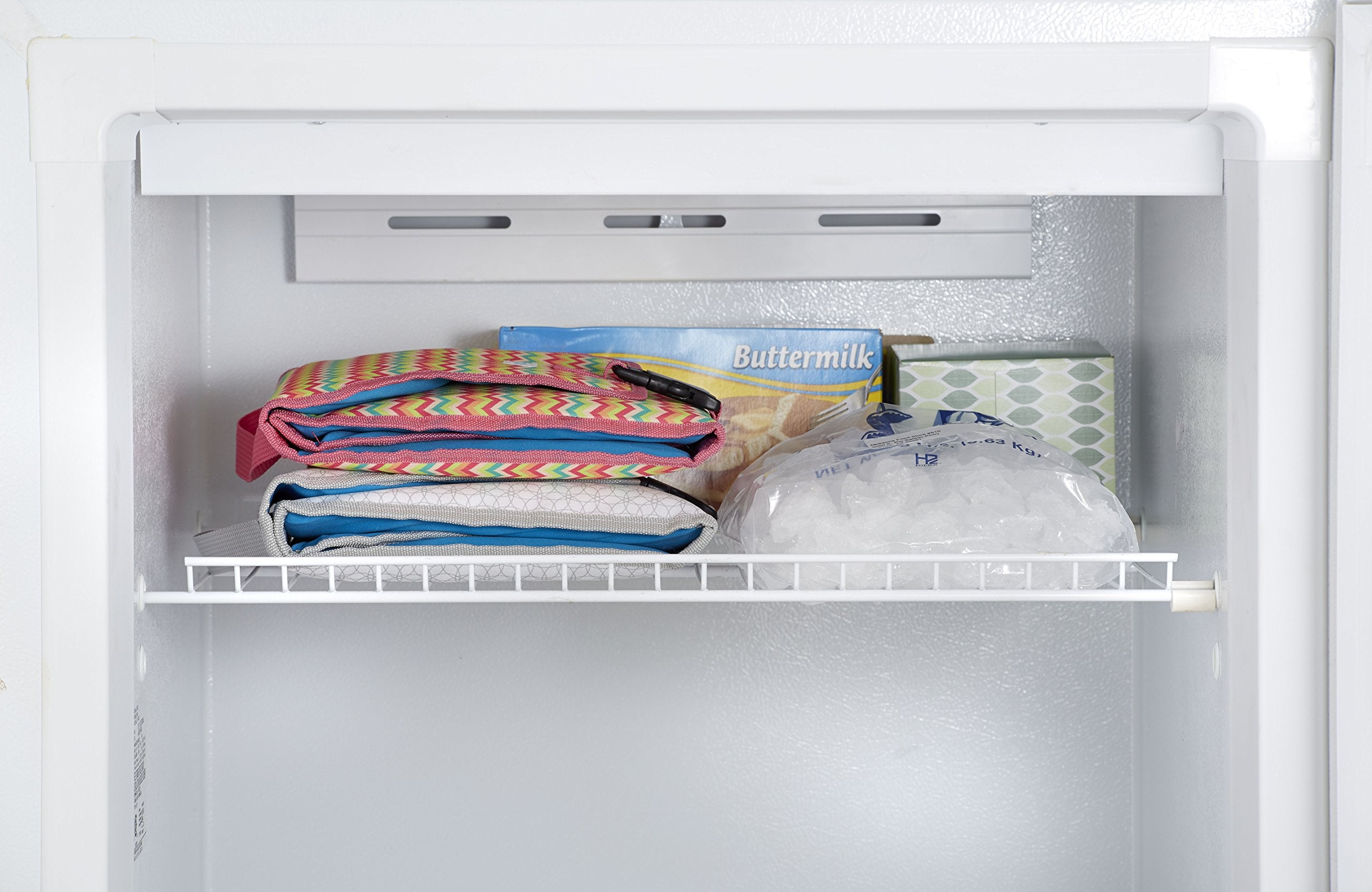 Cool Carats pad with no gel packs offers mess-free cooling.