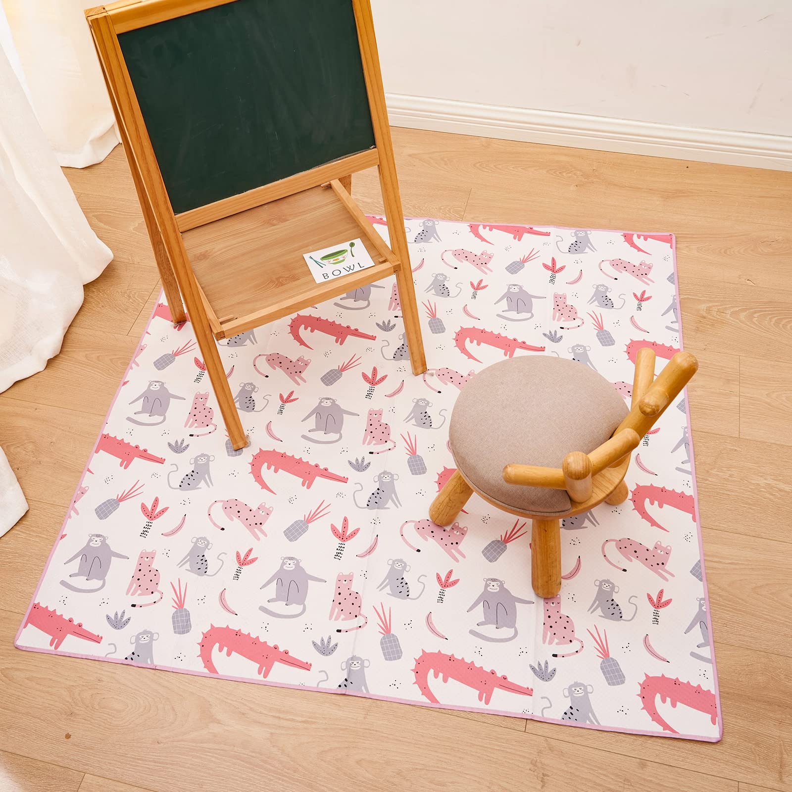 CoolaPeach Splat Mat anti-slip back keeps mat from sliding during use.