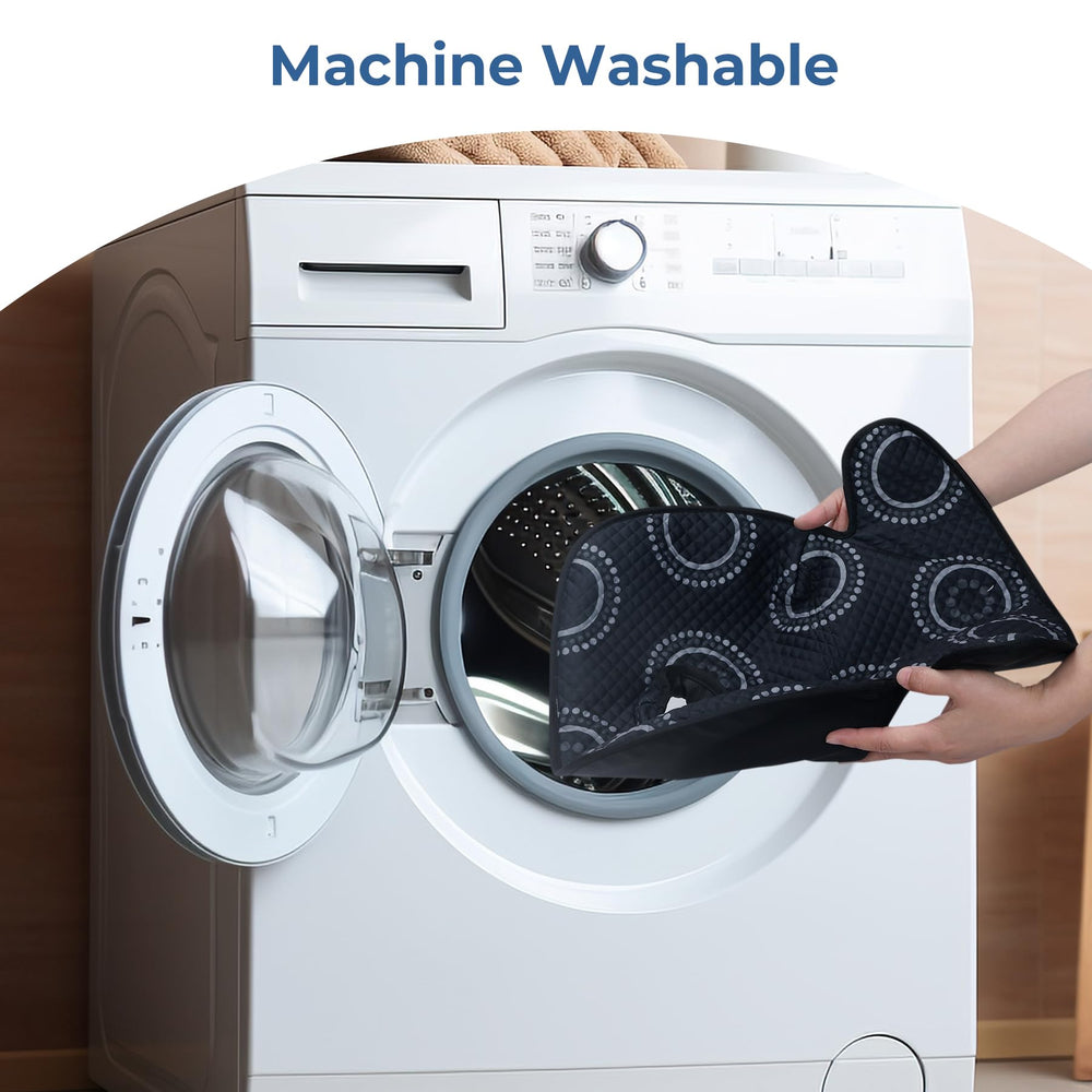 COOLBEBE piddle pad travel setup shows compact protectiveness on trips.