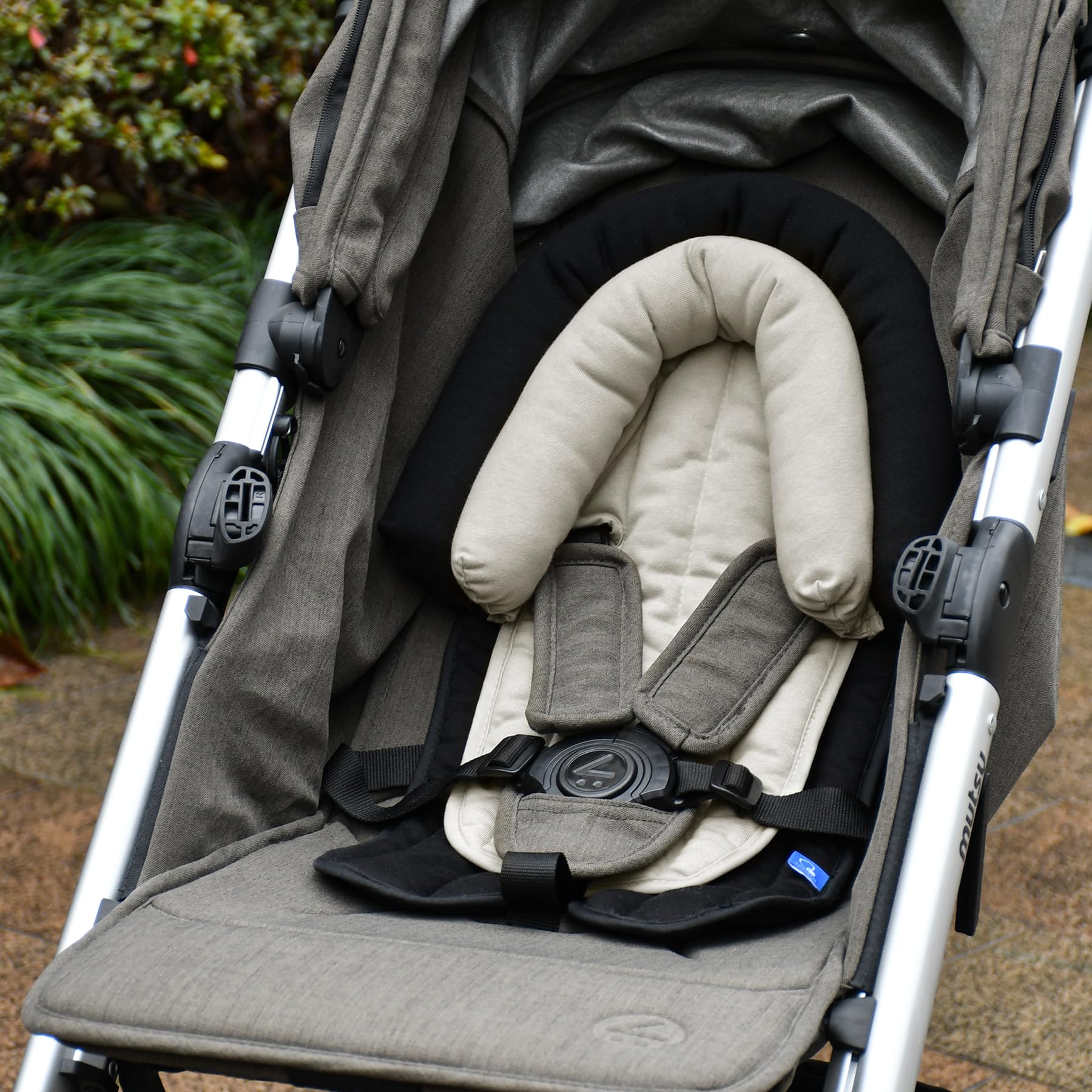 COOLBEBE removable-inner section shows easy-season versatility and cleaning