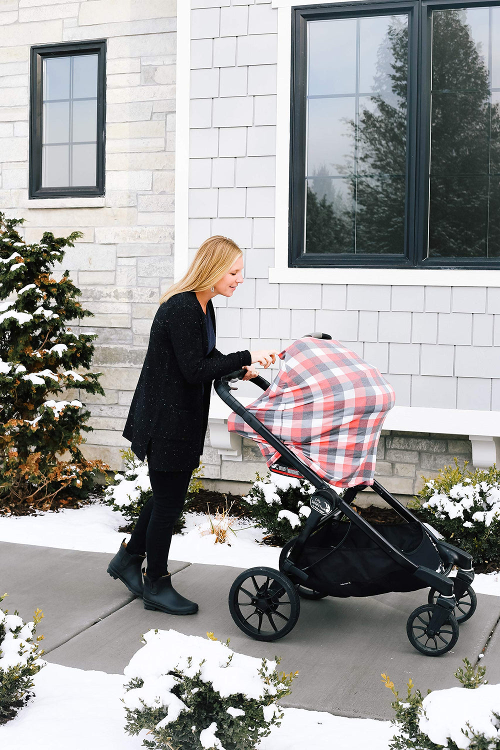 Copper Pearl all-season coverage protects from wind and bright light.