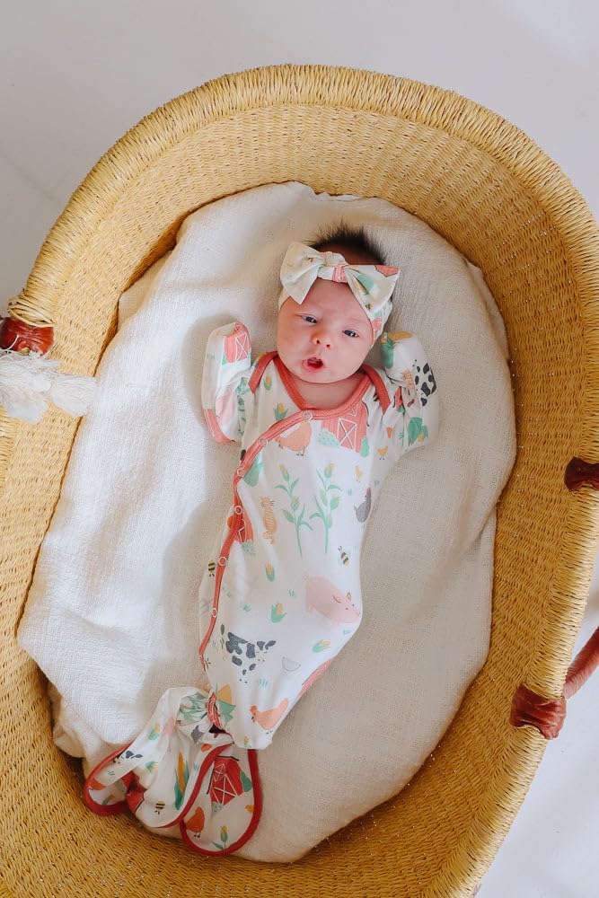Copper Pearl baby bows outfit complete look enhances photo moments and everyday style.