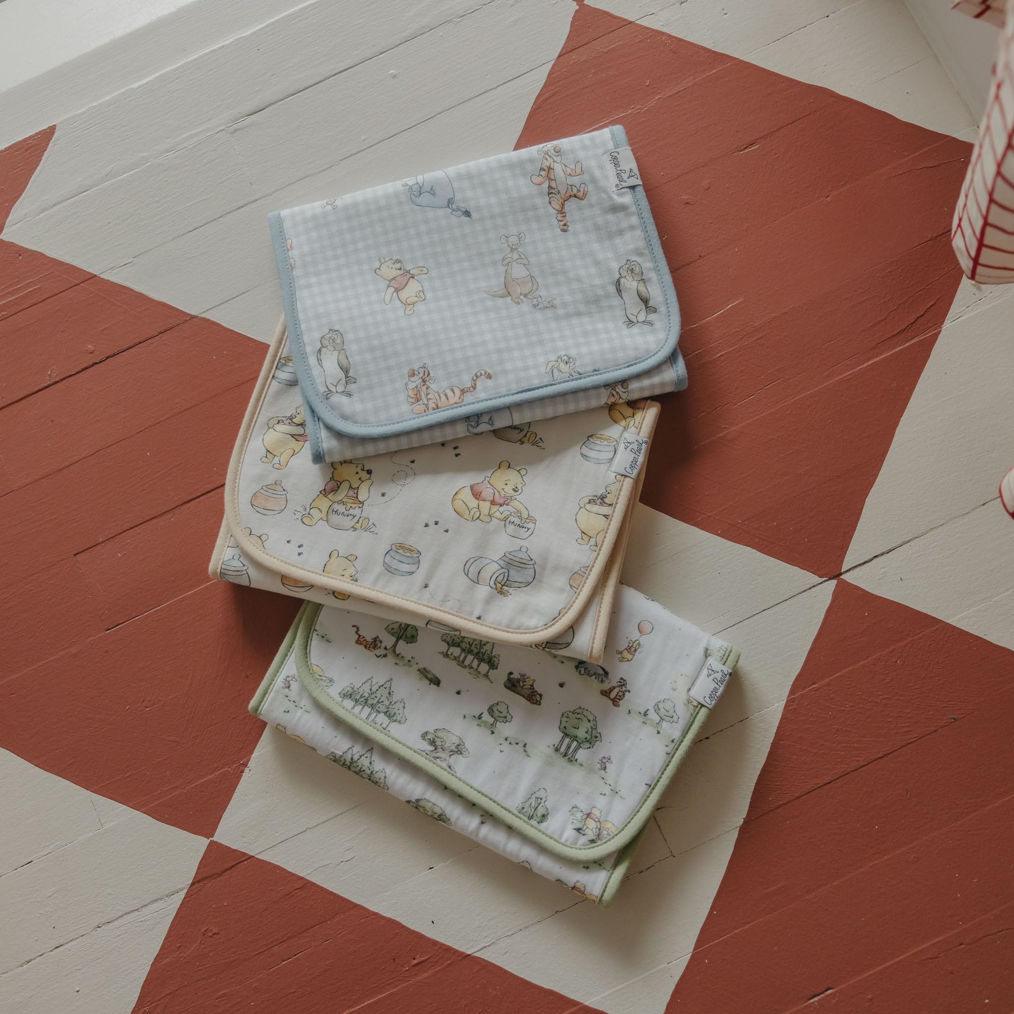 Copper Pearl soft, modern prints brighten feeding moments