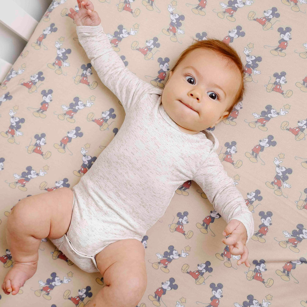 Copper Pearl Mickey Mouse fitted sheet is breathable and easy to care for.