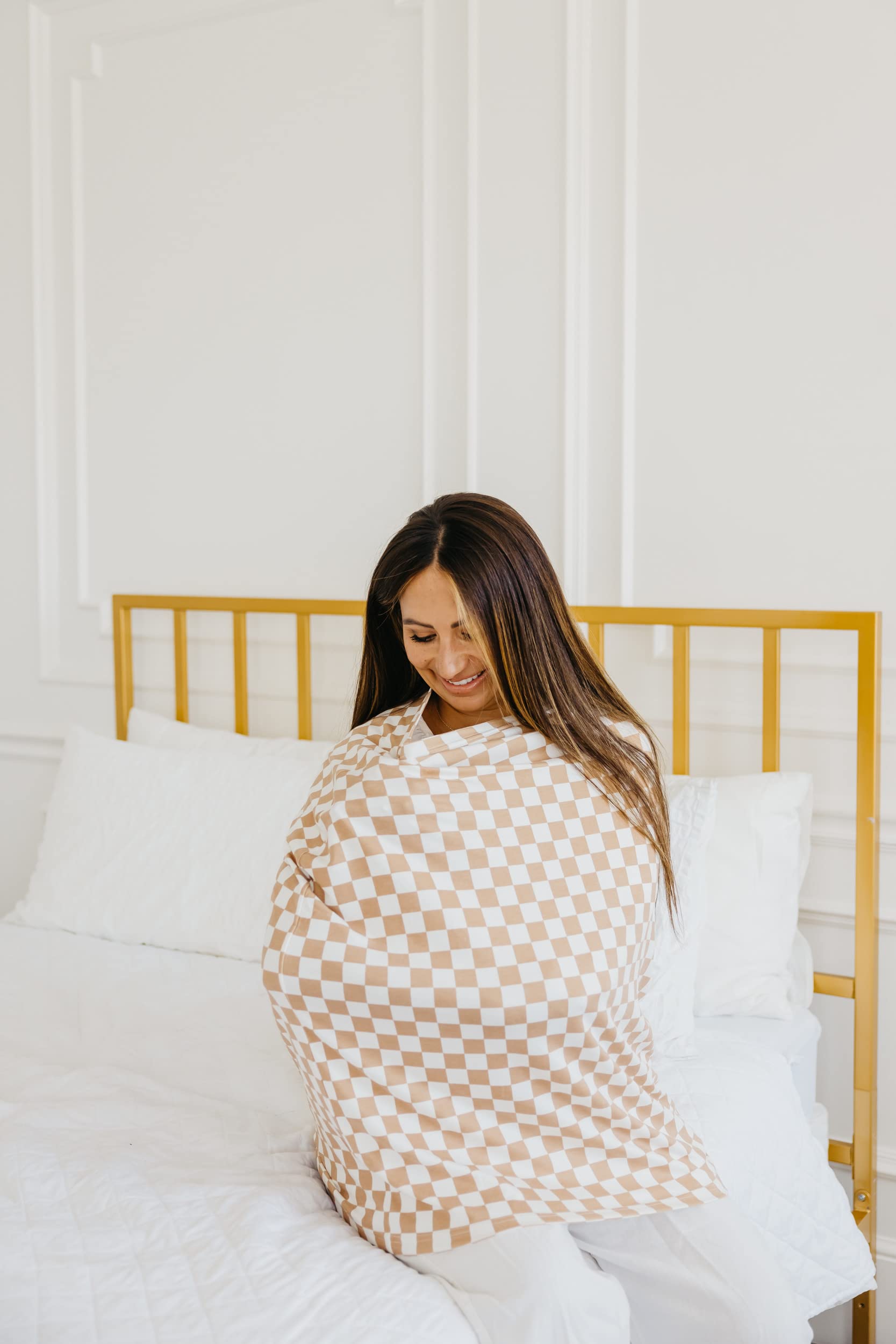 Copper Pearl all-season-use design adapts to car seats and strollers