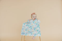 Copper Pearl all-season use cover keeps baby comfortable in varied weather.