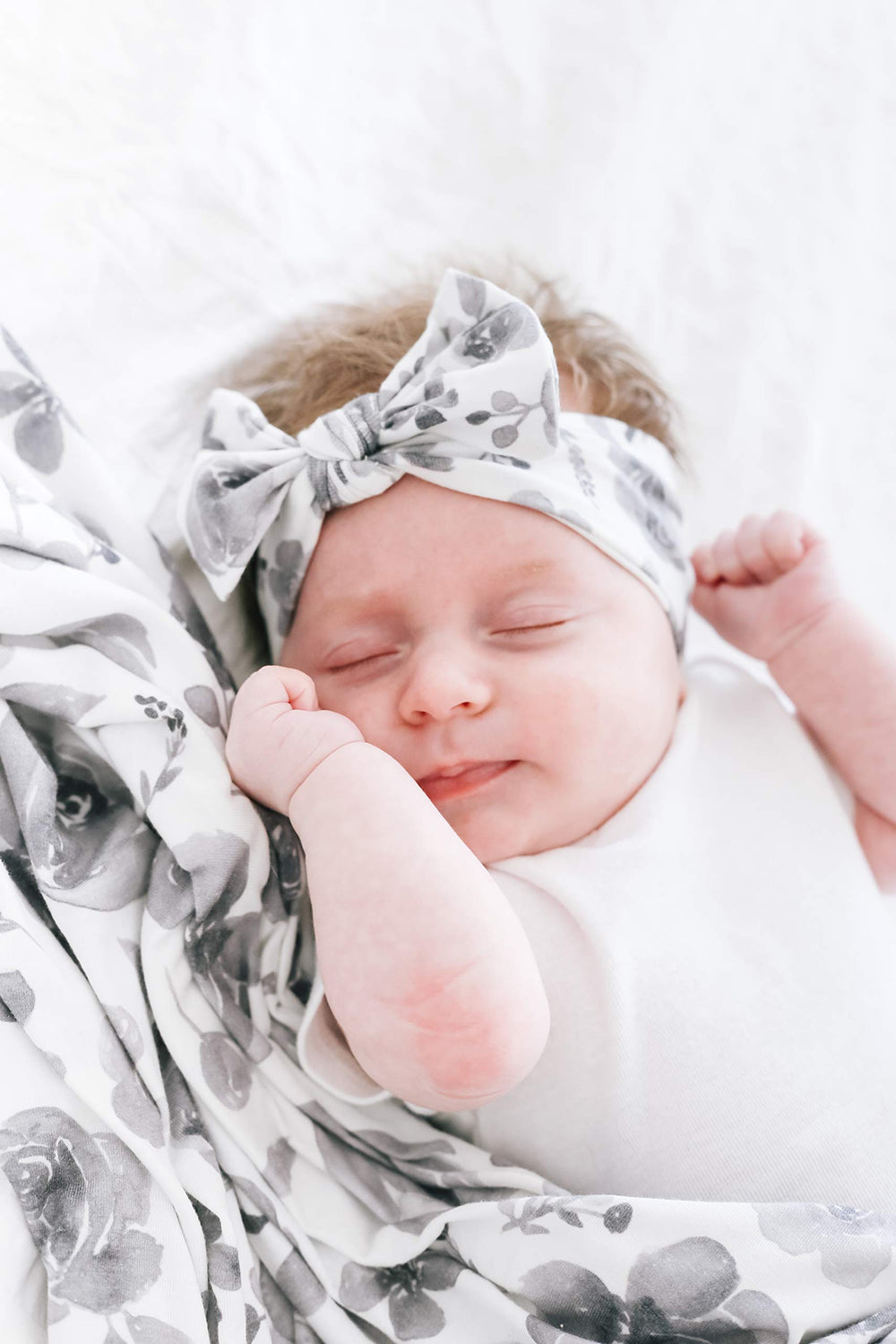 Copper Pearl Rowan bows gift packaging showcases easy gifting for new parents