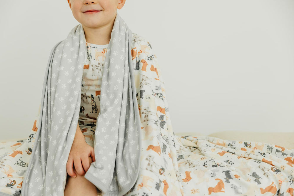 Copper Pearl Rufus blanket shows durable knit and easy-care fabric.