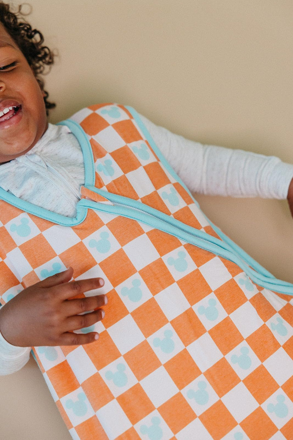Copper Pearl sleep bag top-to-bottom zipper enables easy on and off.