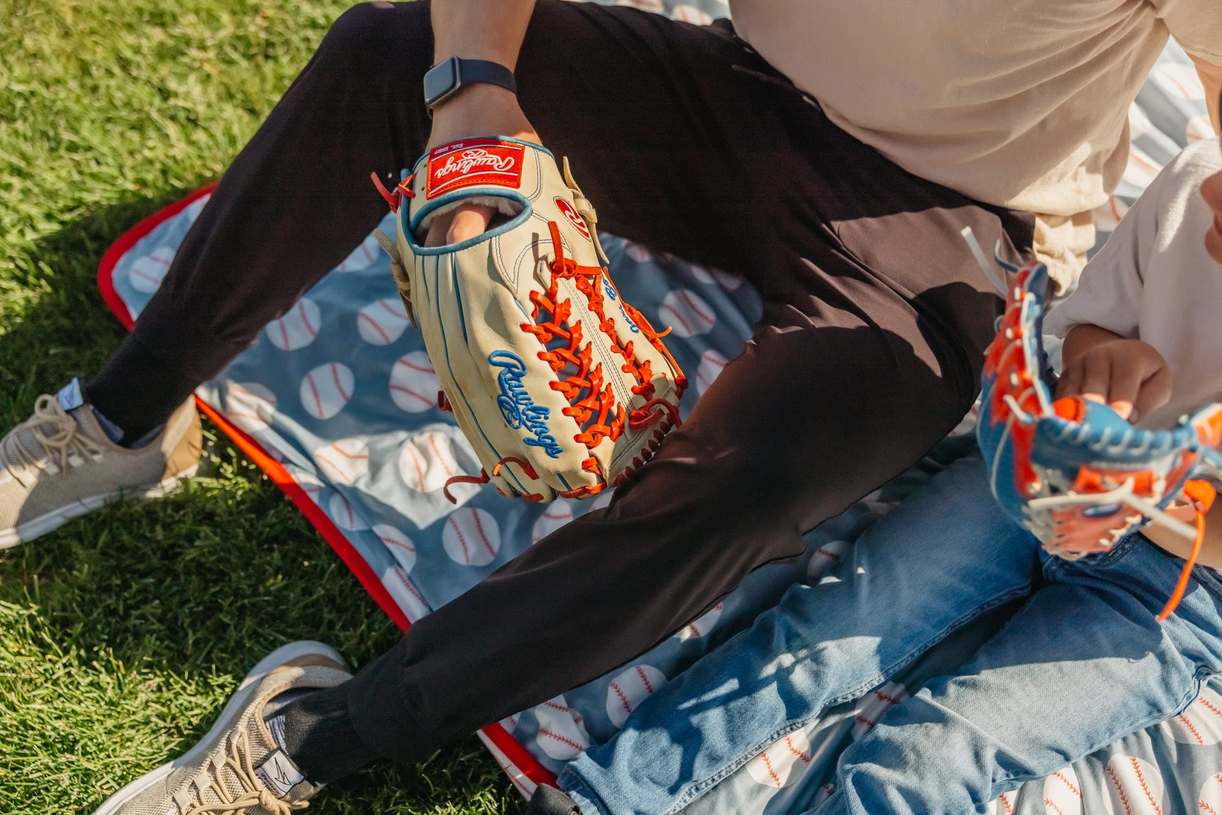 Copper Pearl Slugger blanket folded for display, emphasizing generous size.