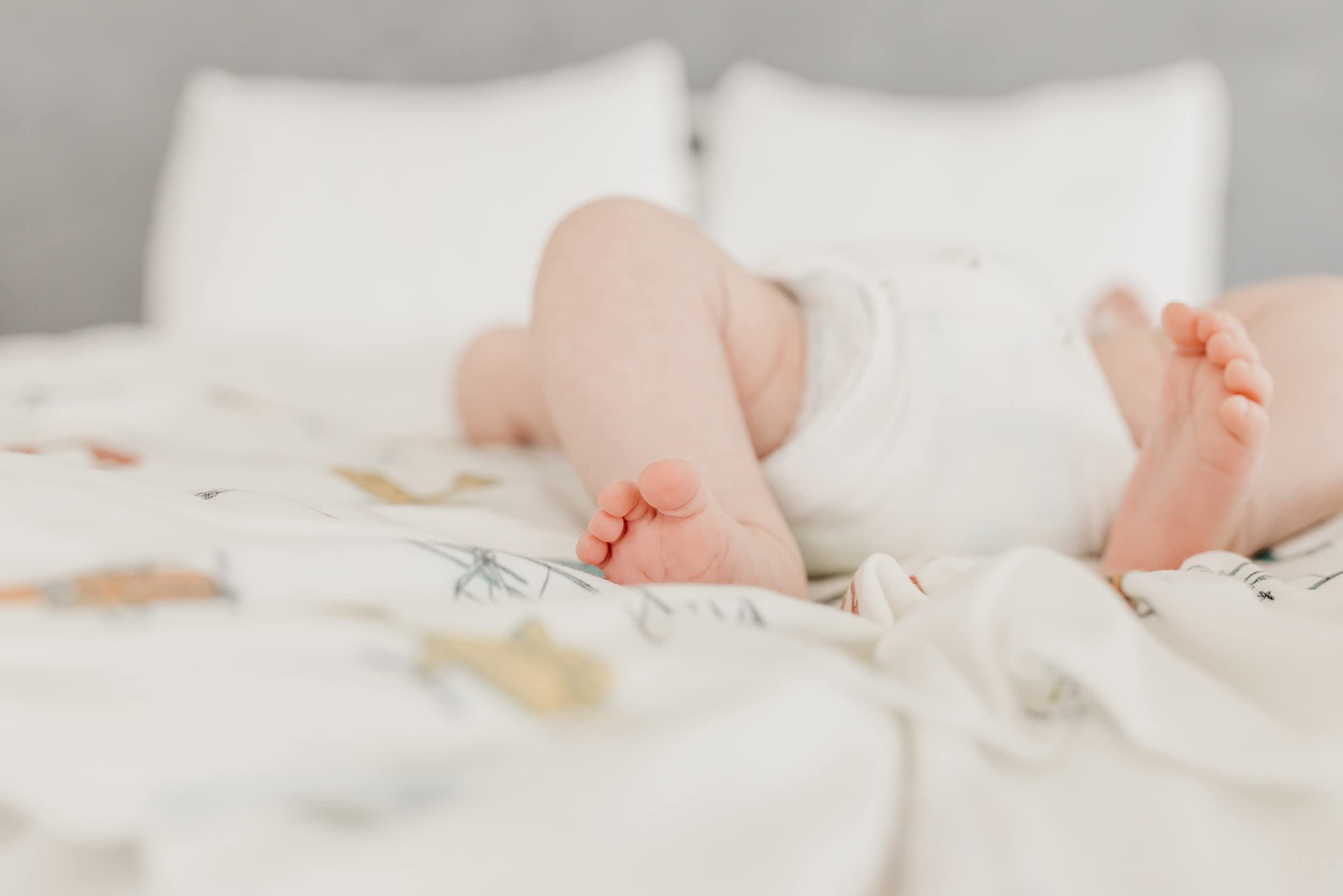 Copper Pearl Swaddle Ace breathable material ensures comfort in warm days