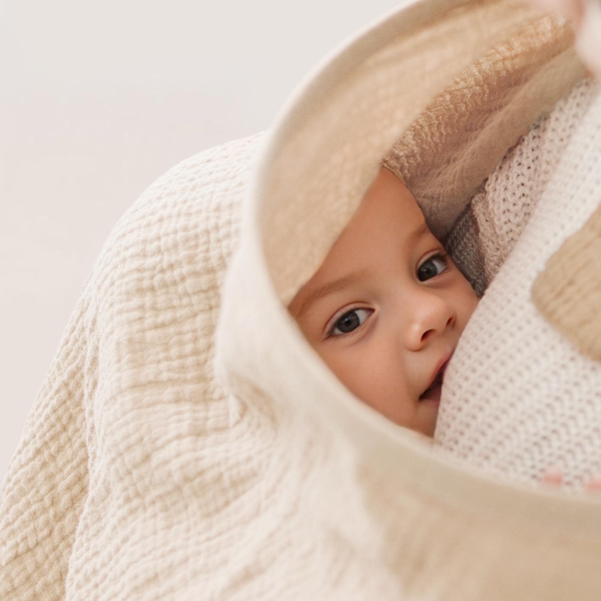 Coreeky arch neckline promotes airflow while you and baby stay connected