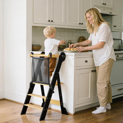 COSYLAND height-adjustable standing tower, grows with your child for long-term use.